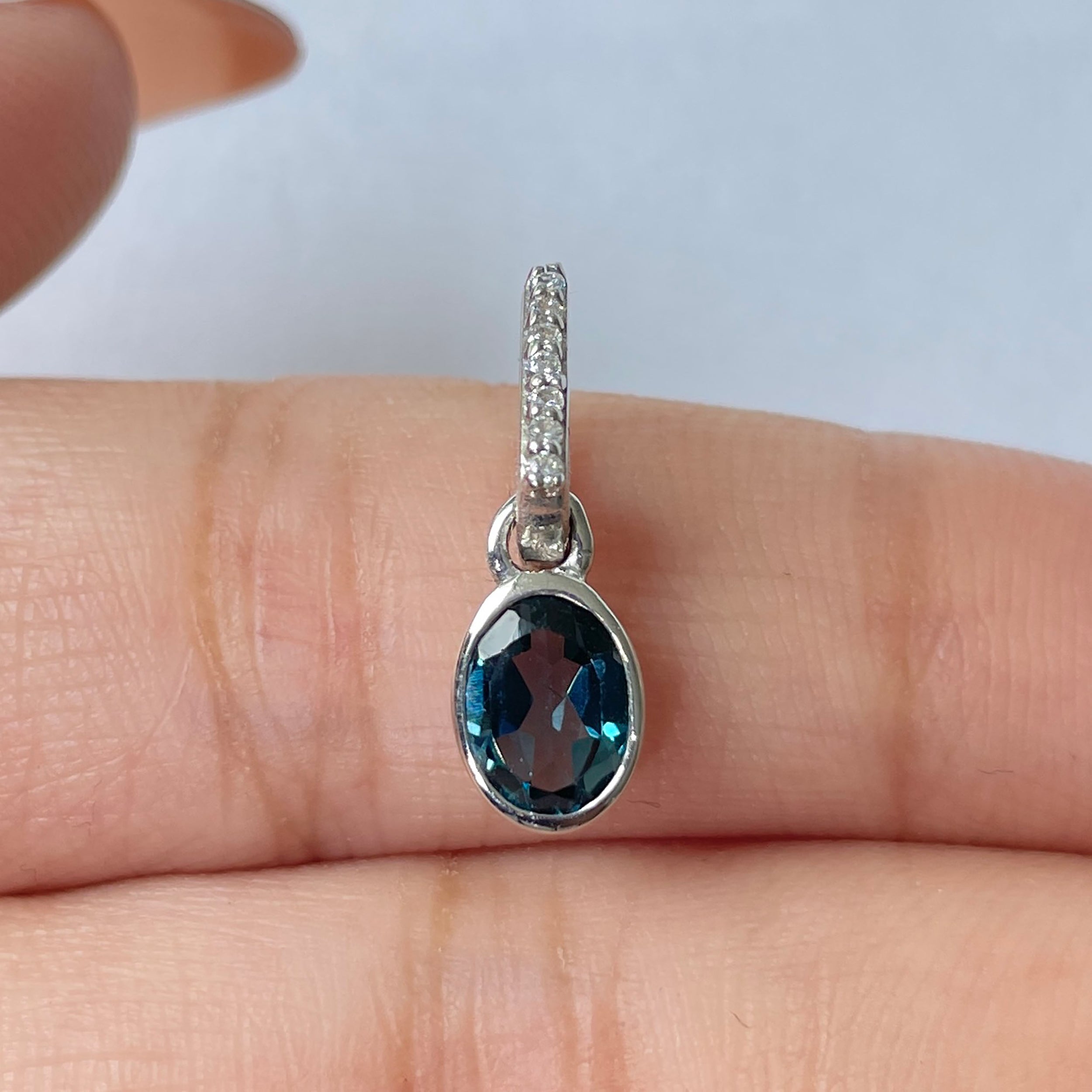 London Blue Topaz Pendant-(LBTZ-RDP-780)
