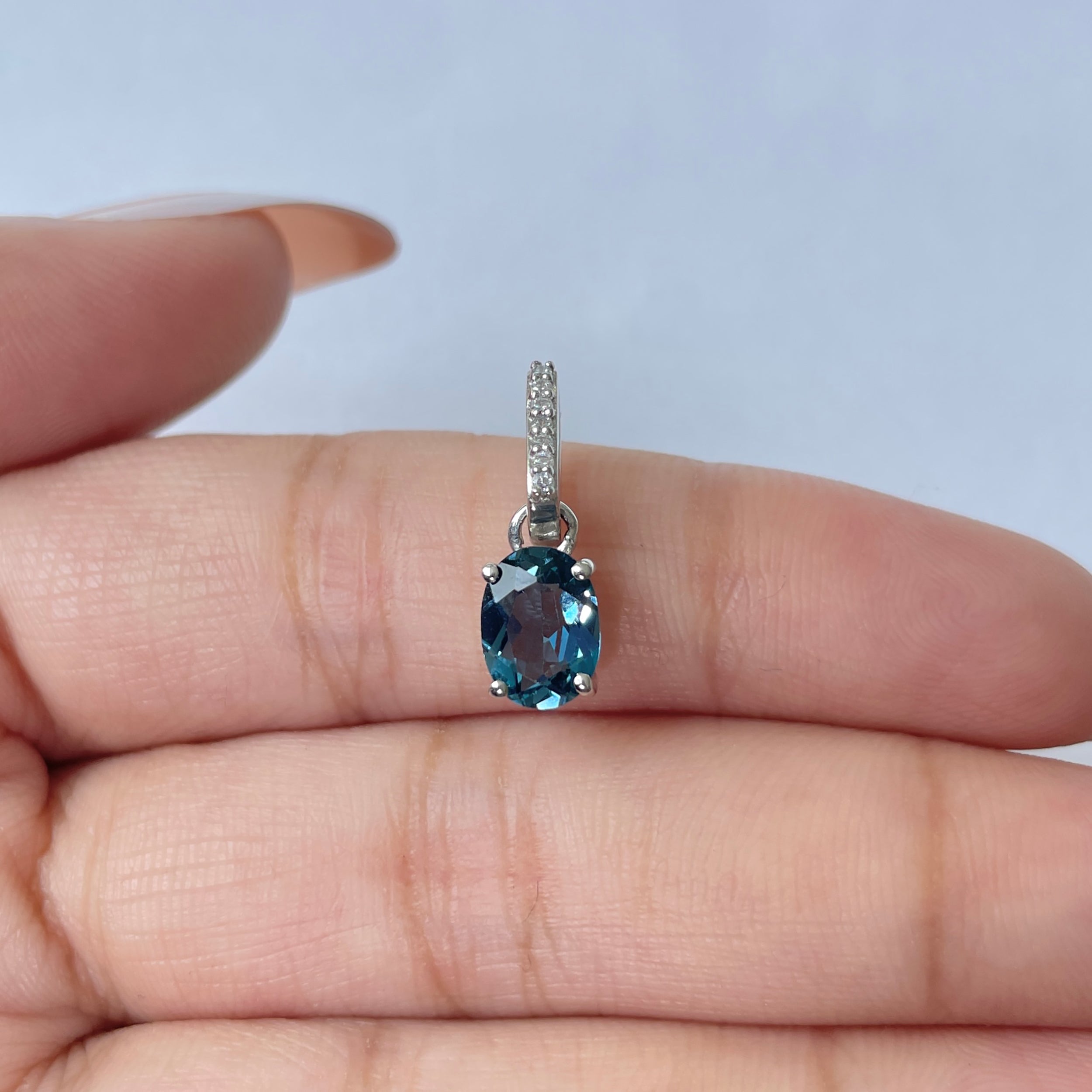 London Blue Topaz Pendant-(LBTZ-RDP-920)
