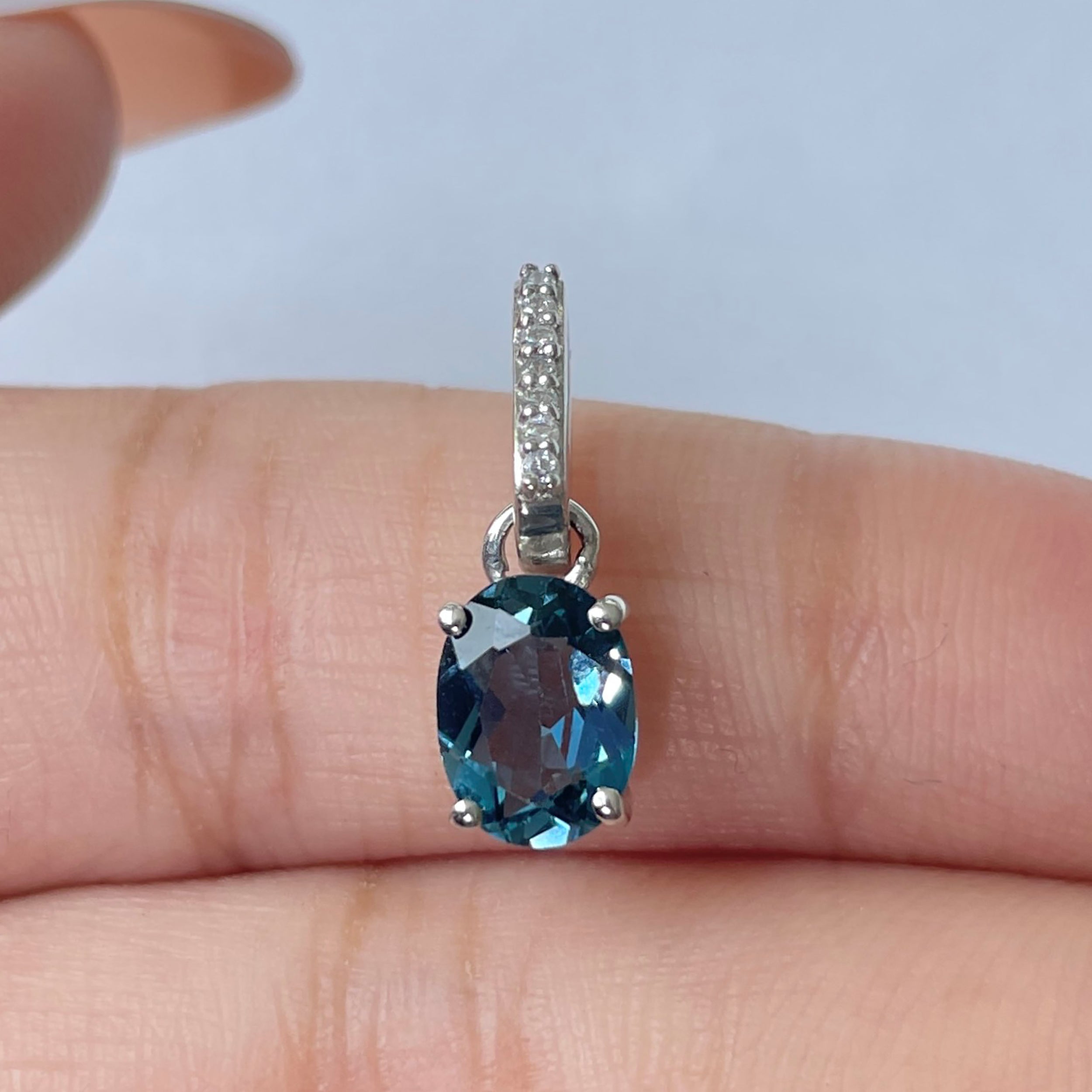 London Blue Topaz Pendant-(LBTZ-RDP-920)