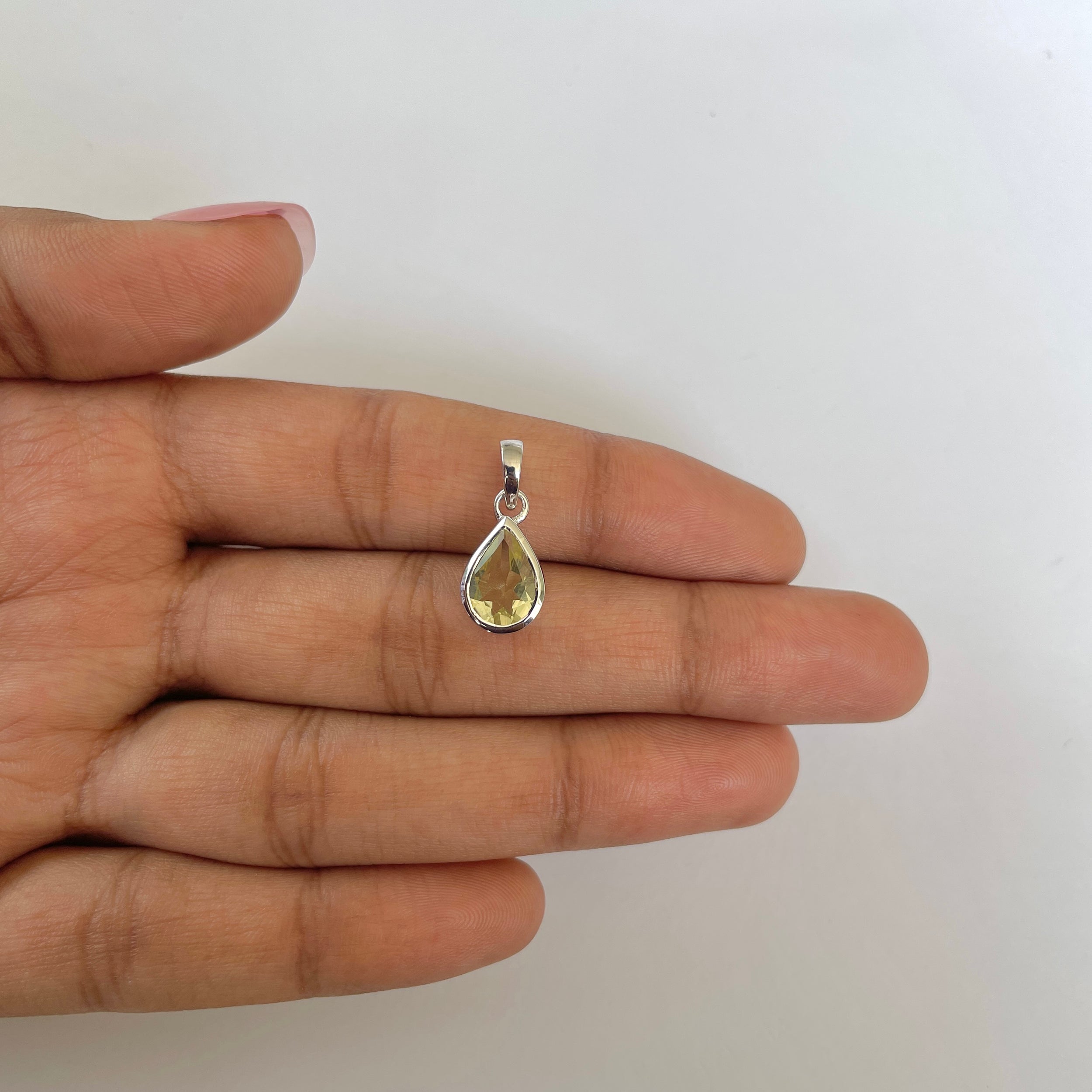 Lemon Quartz Pendant-(LEM-RDP-468)