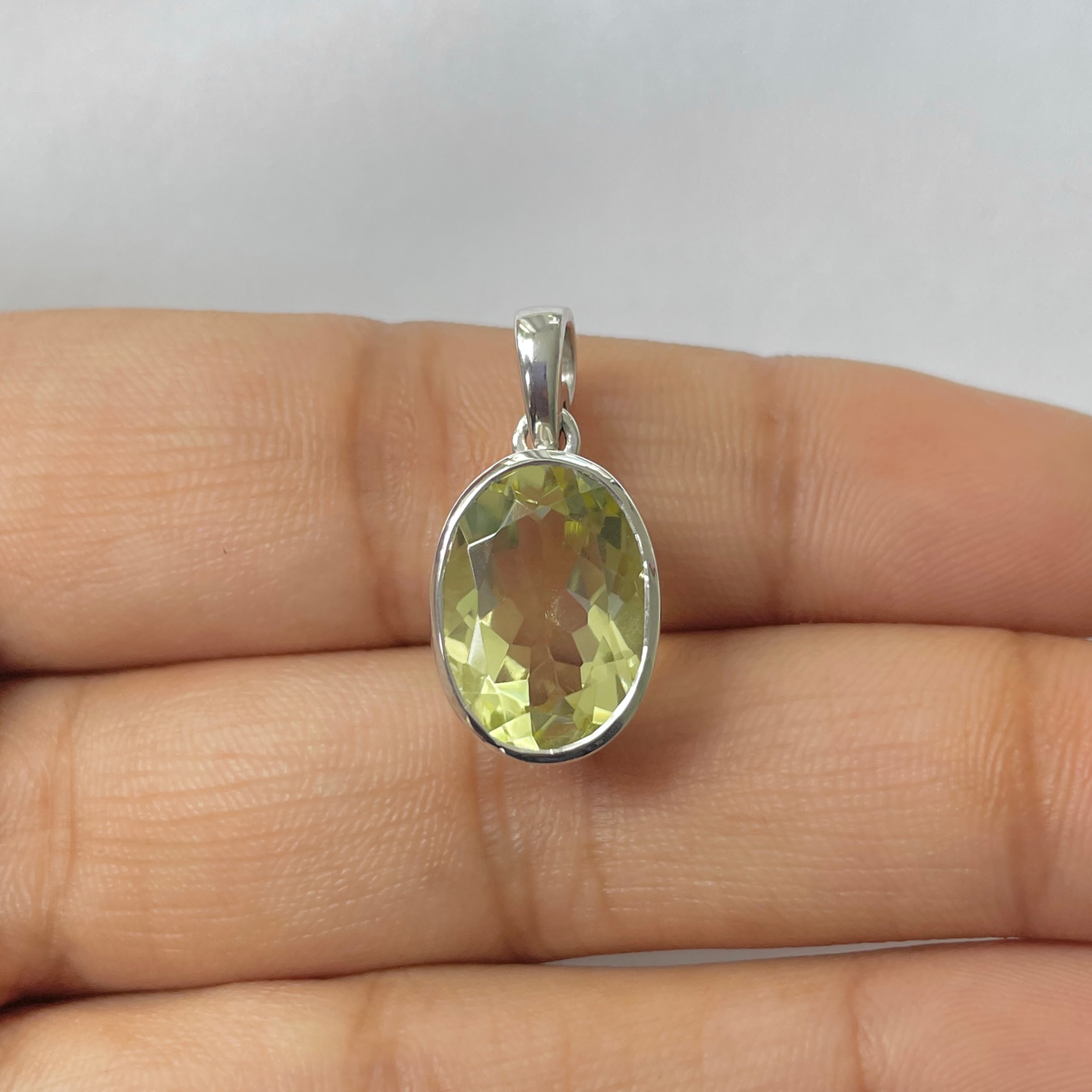 Lemon Quartz Pendant-(LEM-RDP-471)