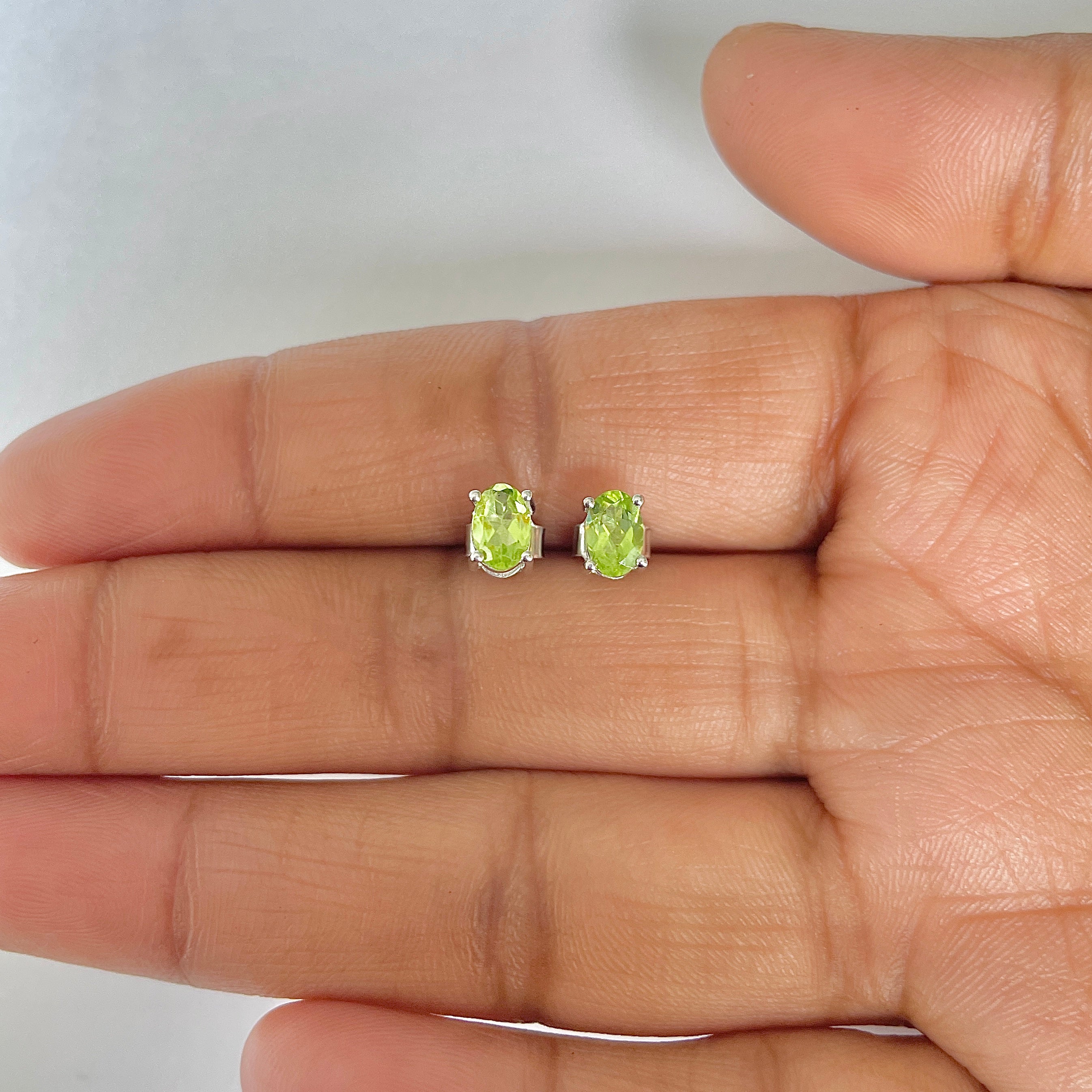 Peridot Stud Earring-(PER-RDE-1154)