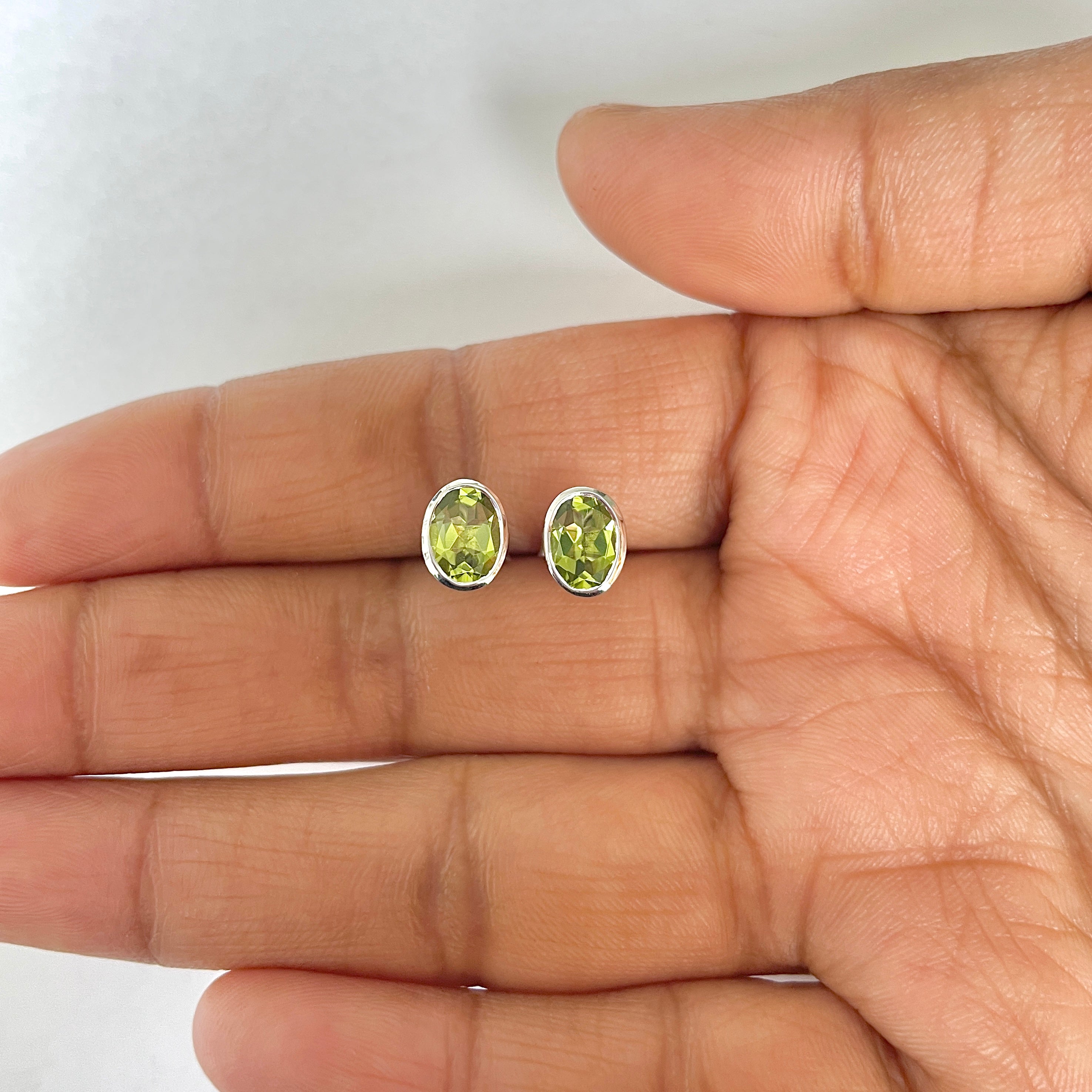 Peridot Stud Earring-(PER-RDE-1370)