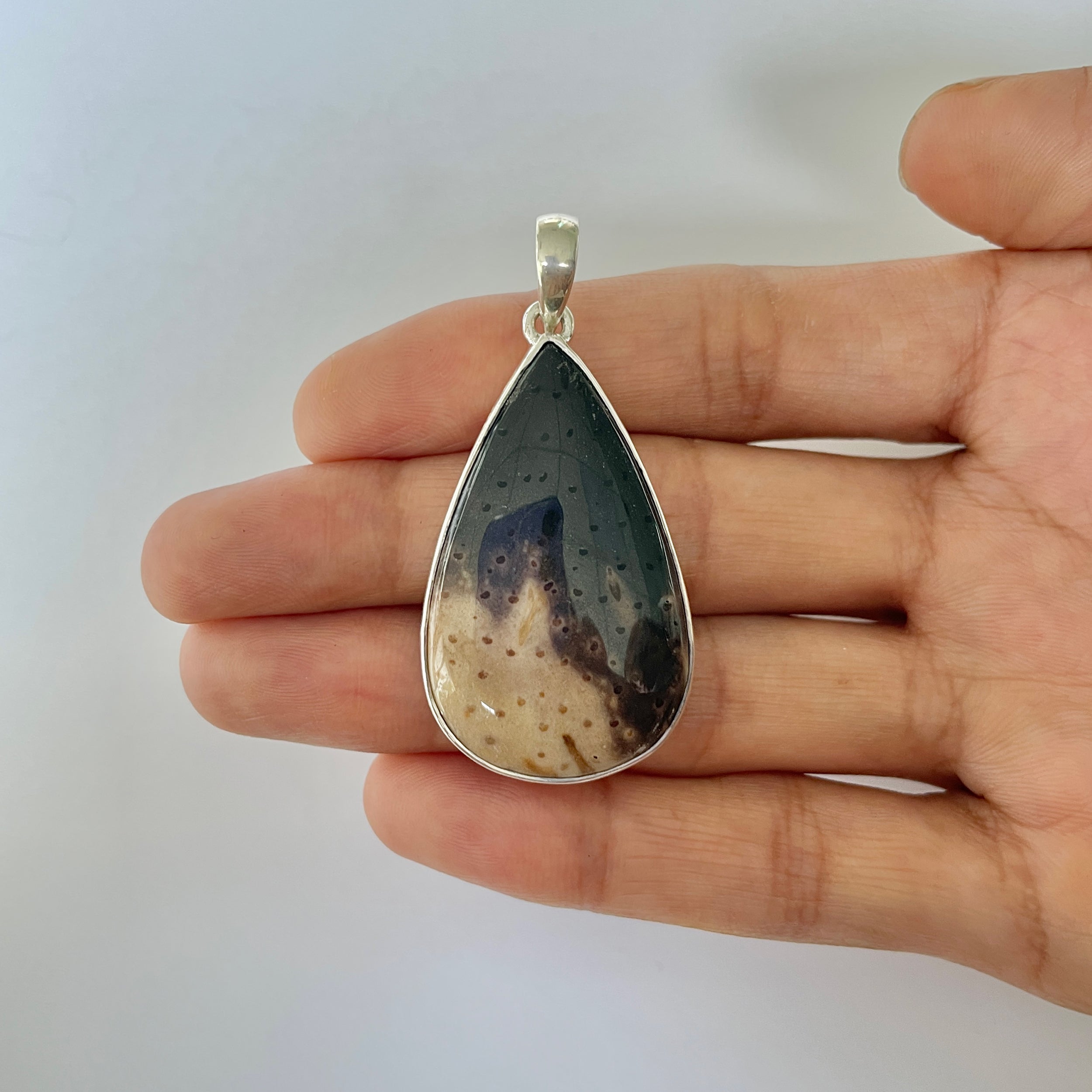 Plumroot Agate Pendant-(PTJ-1-1)