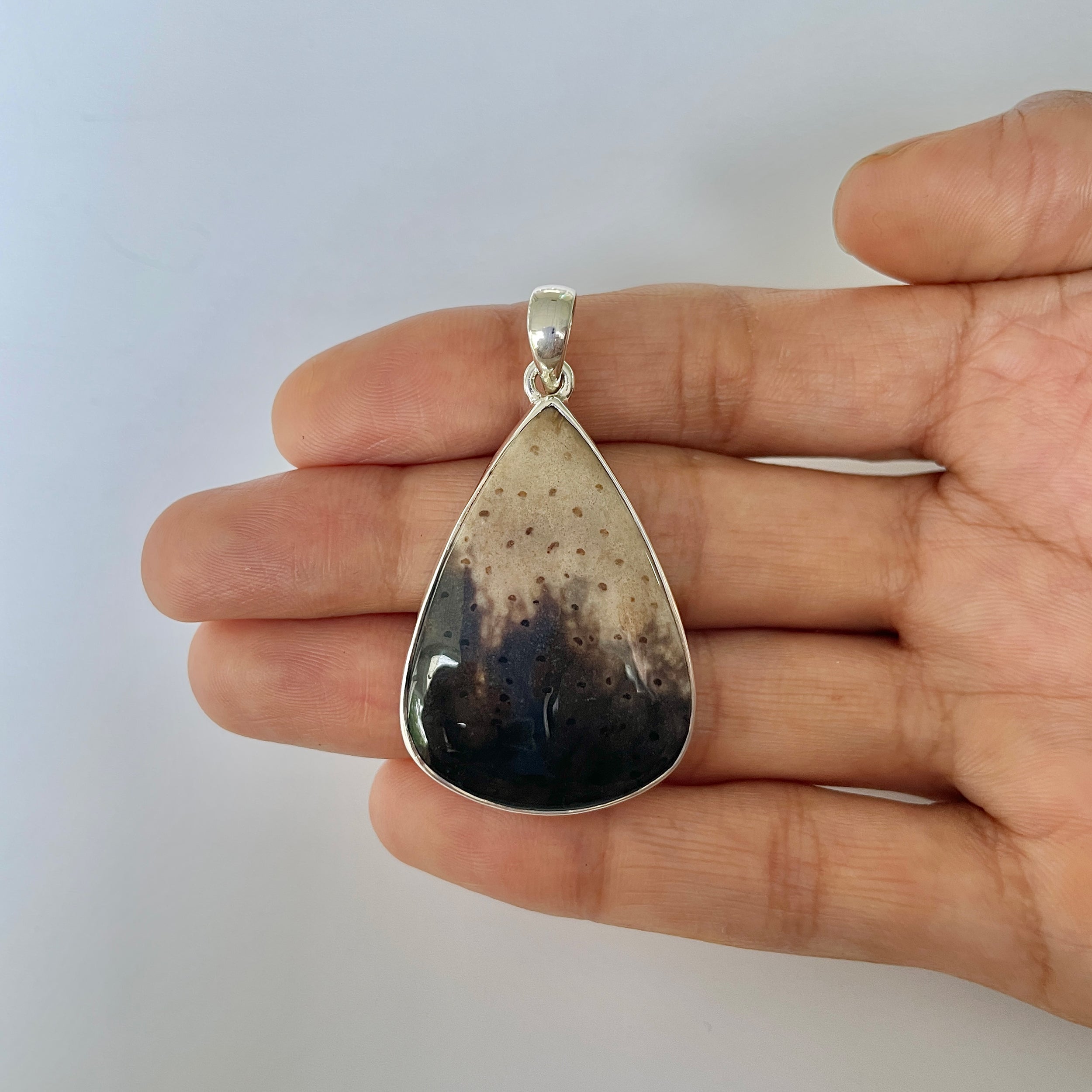 Plumroot Agate Pendant-(PTJ-1-10)