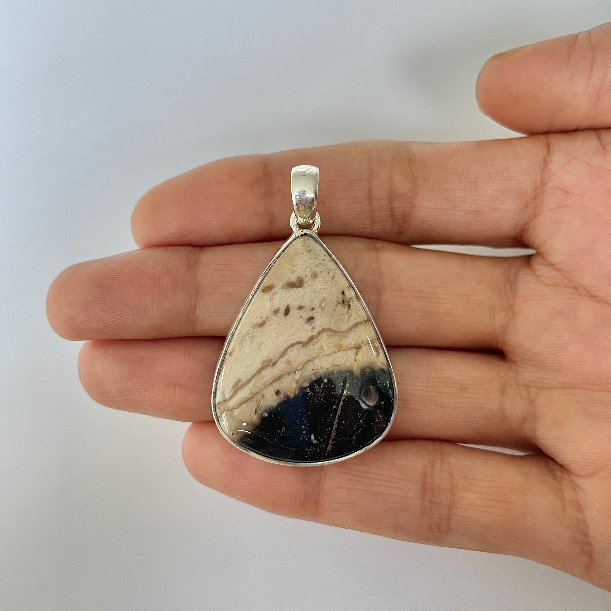 Plumroot Agate Pendant-(PTJ-1-12)