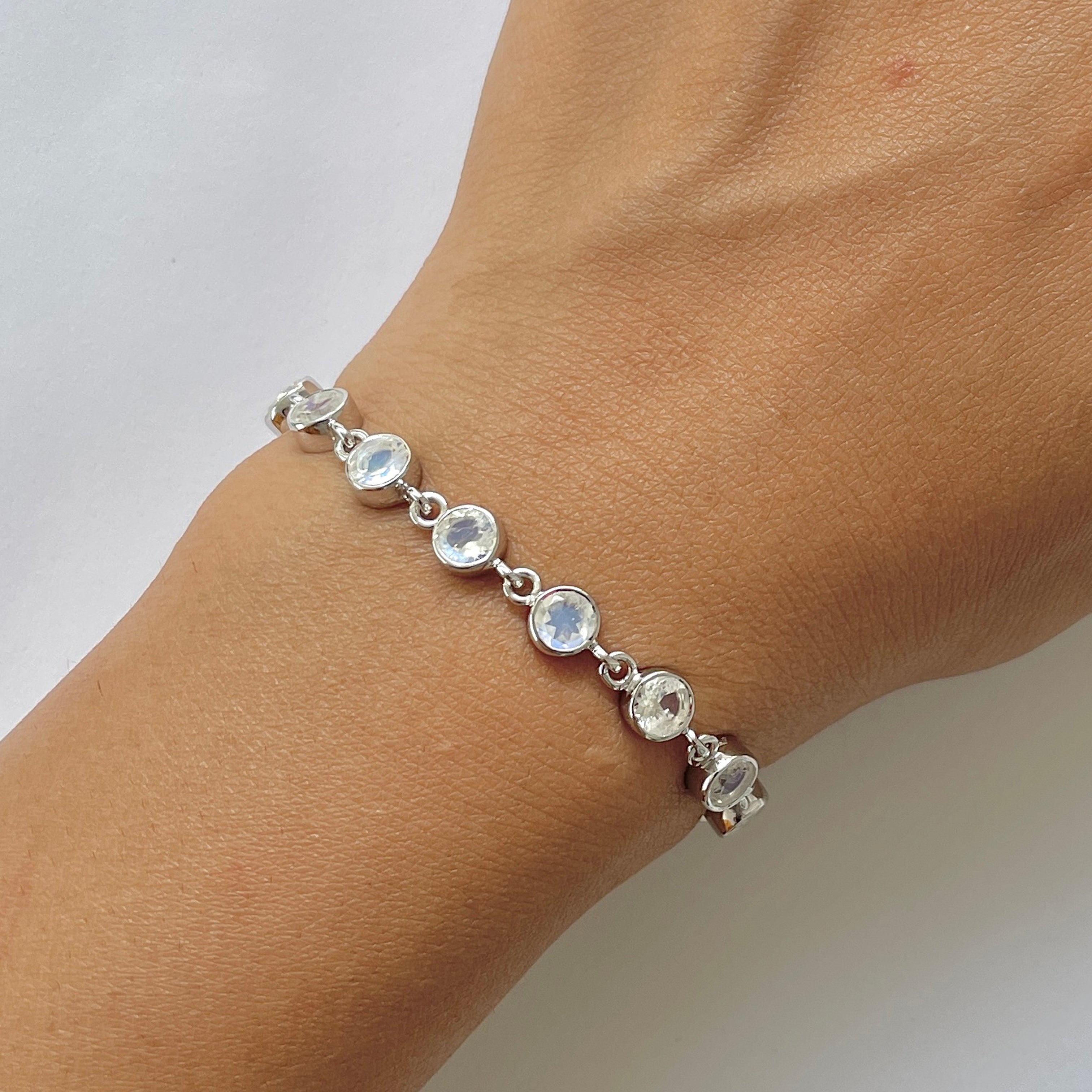 Moonstone Bracelet-(RBM-RDB-118-CUT)