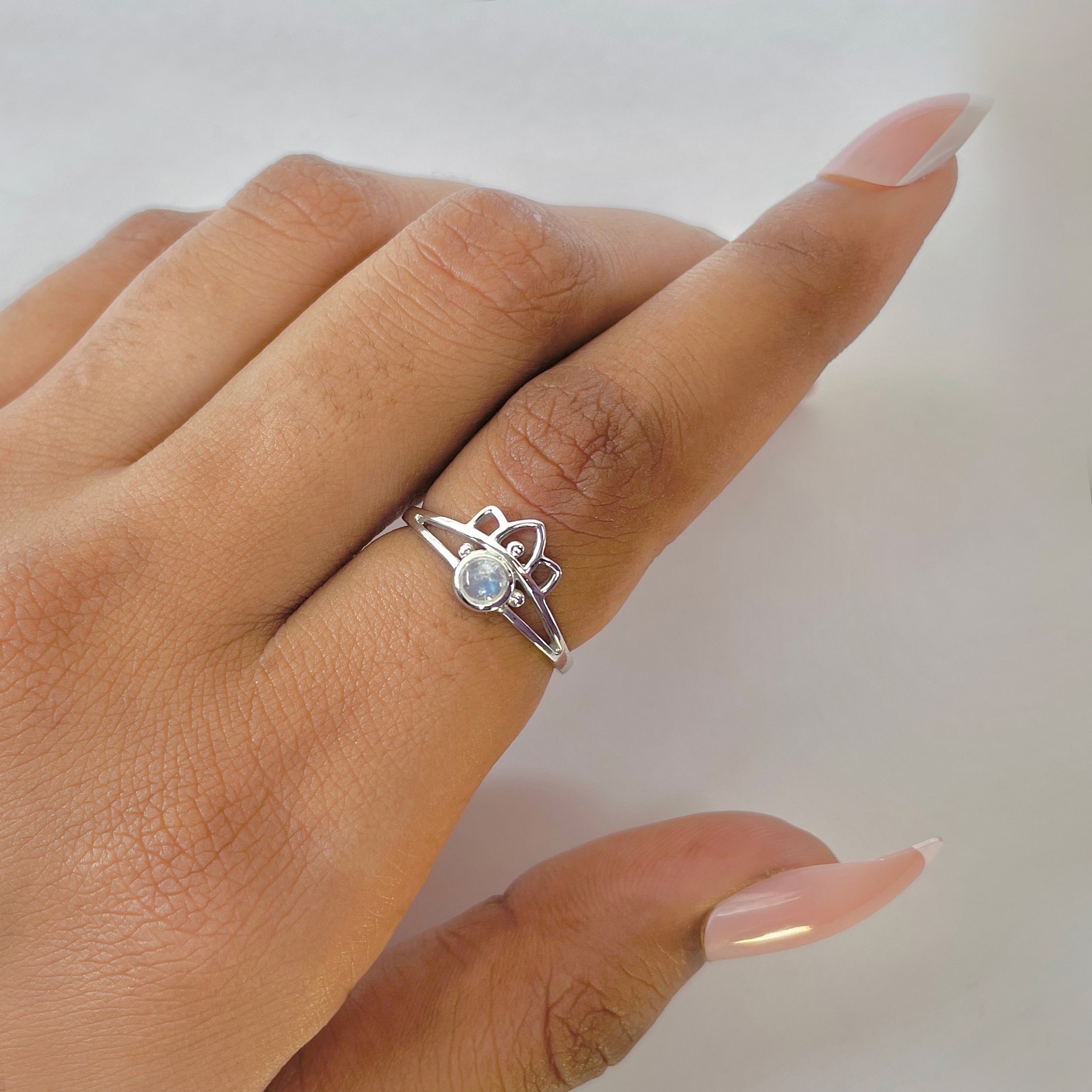 Moonstone Ring-(RBM-RDR-1352.)