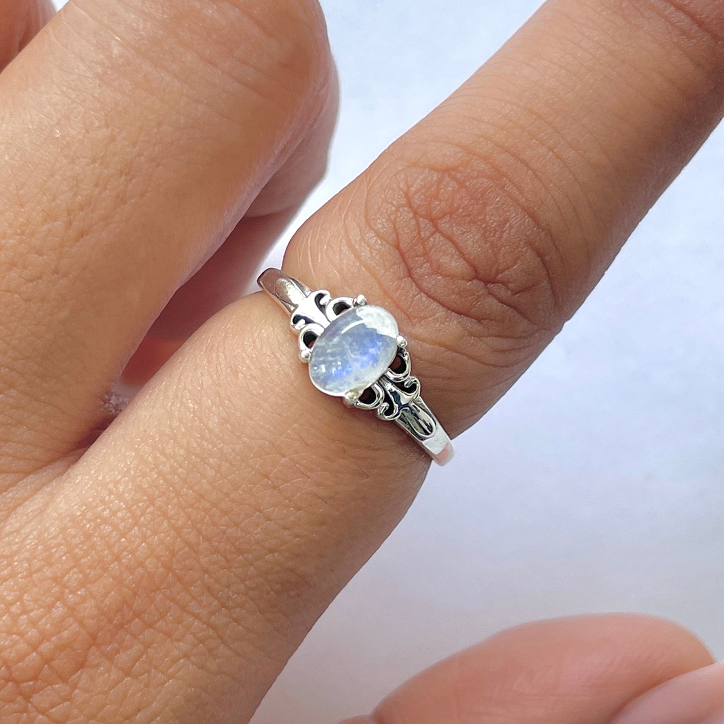 Moonstone Ring-(RBM-RDR-1531.)