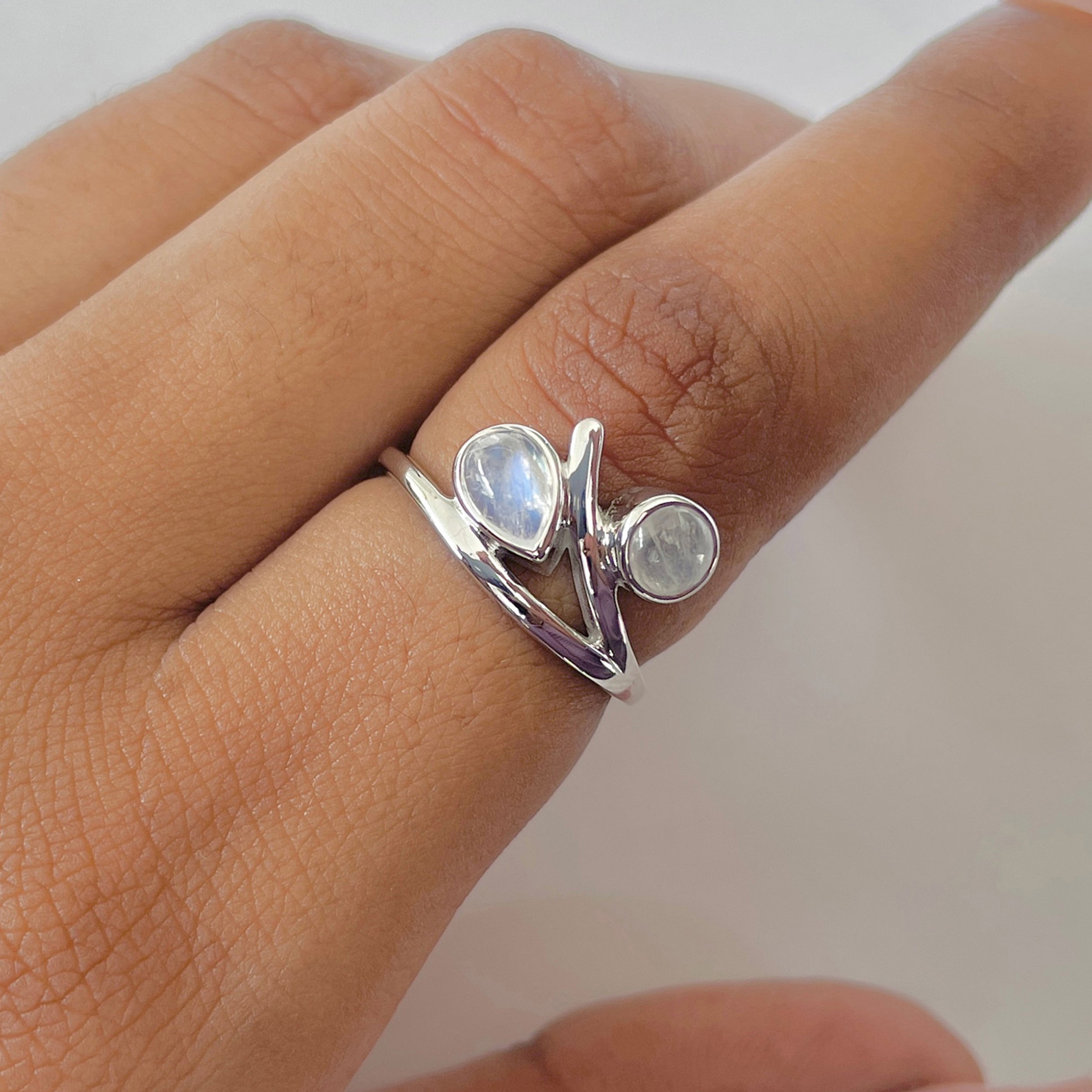 Moonstone Ring-(RBM-RDR-1568.)