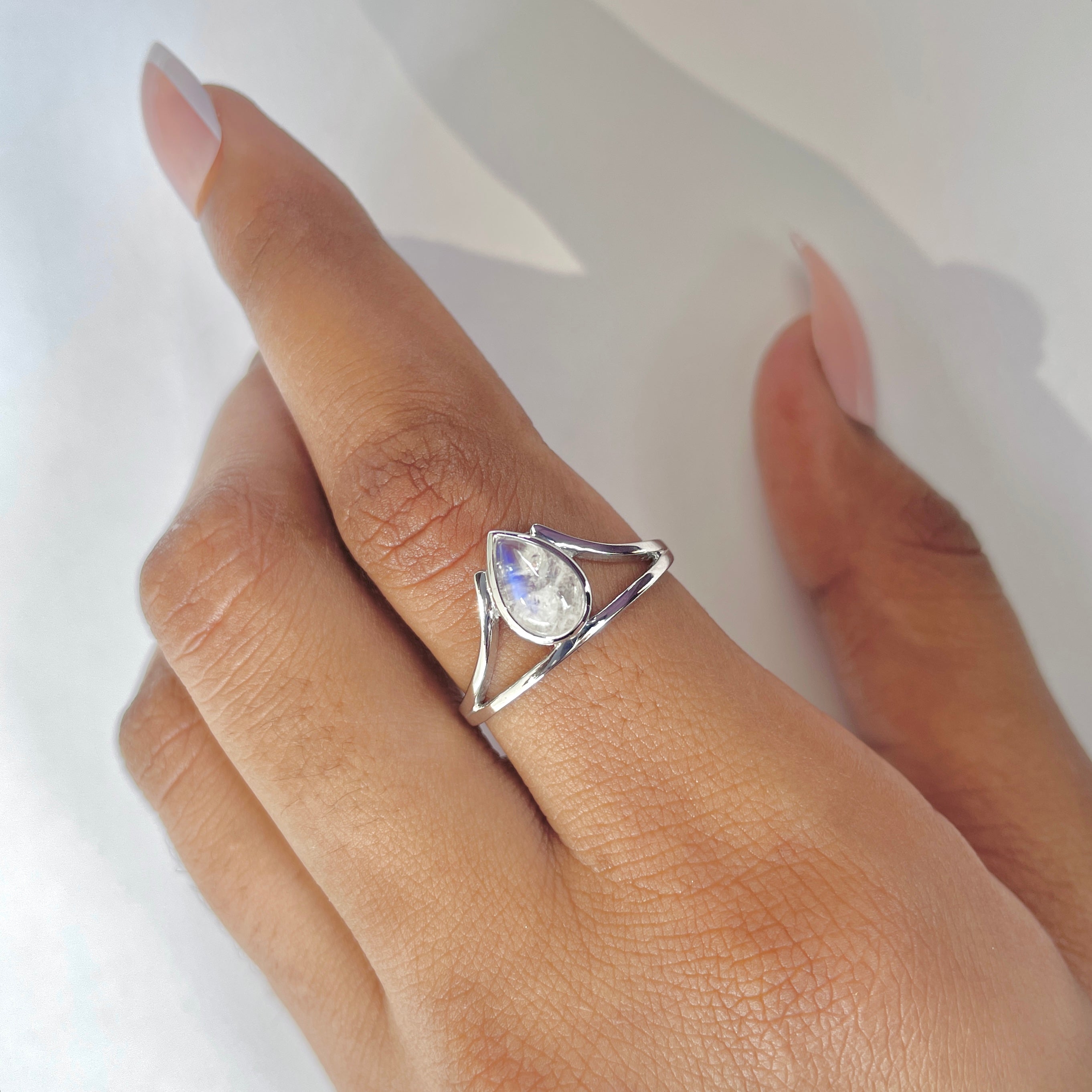 Moonstone Ring-(RBM-RDR-1576.)