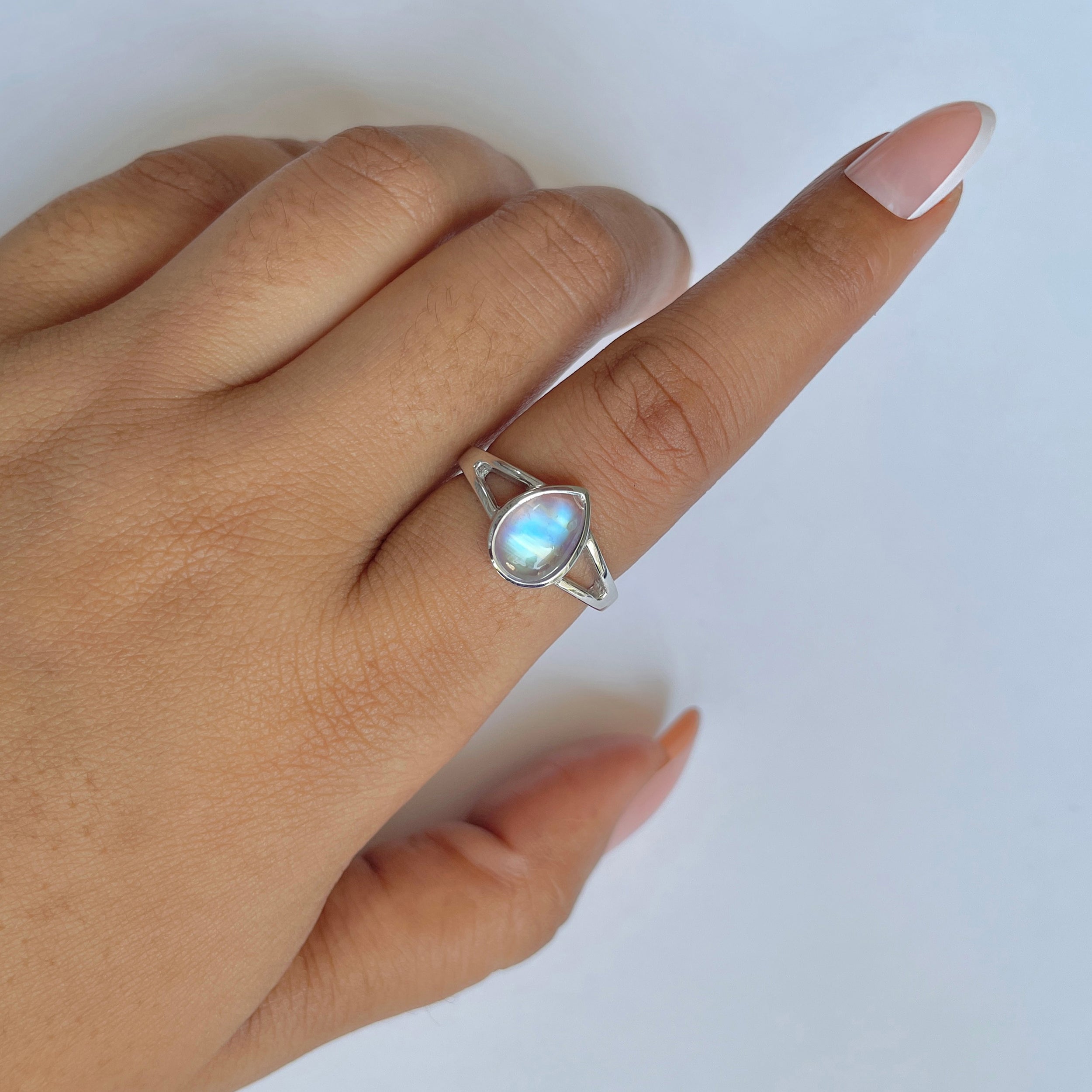 Moonstone Ring-(RBM-RDR-1589.)