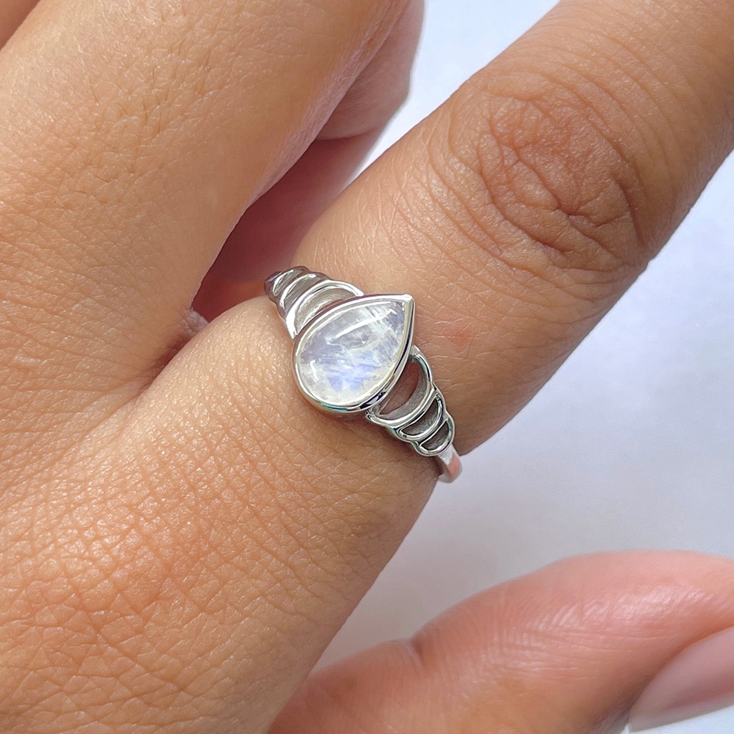 Moonstone Ring-(RBM-RDR-1605.)