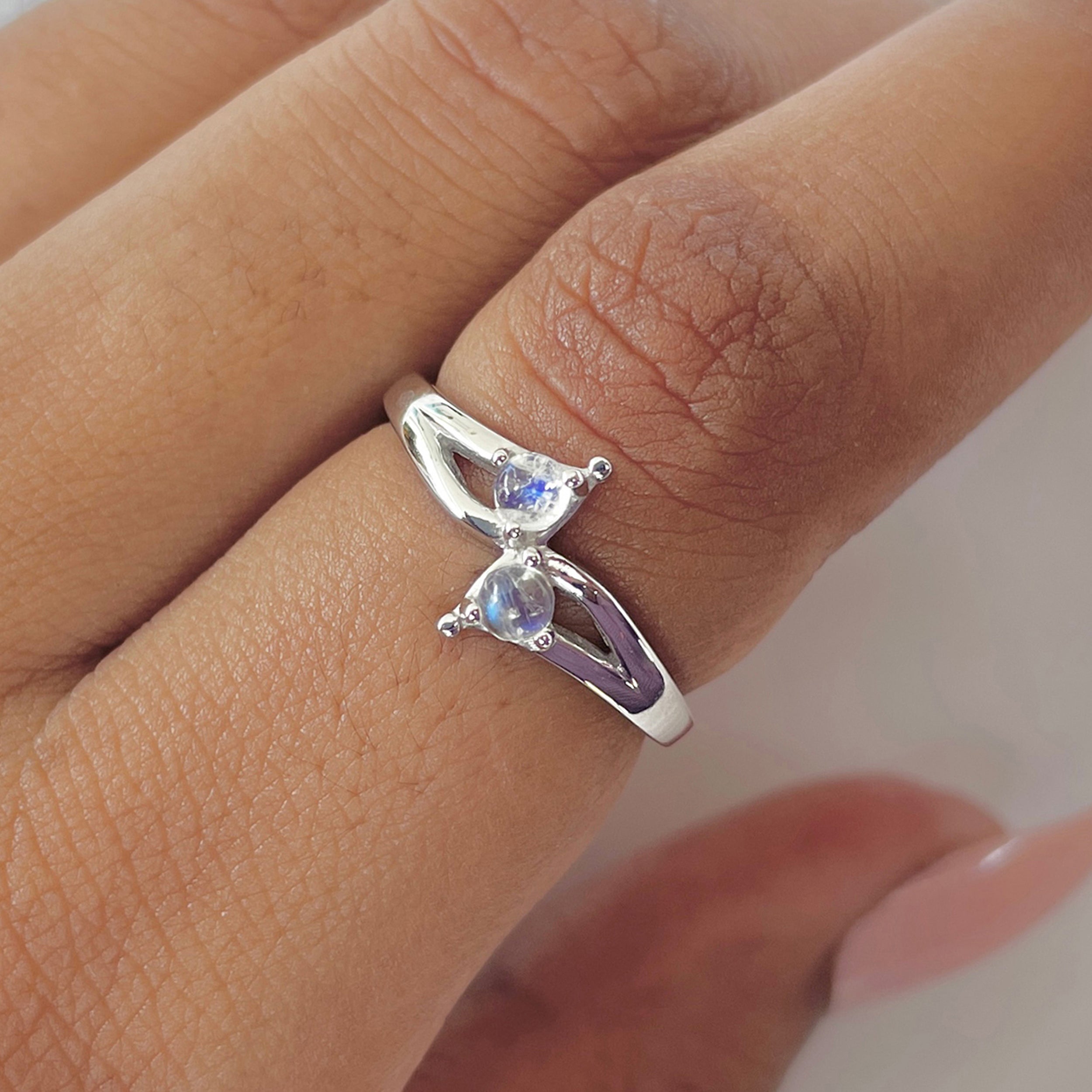 Moonstone Ring-(RBM-RDR-1705.)