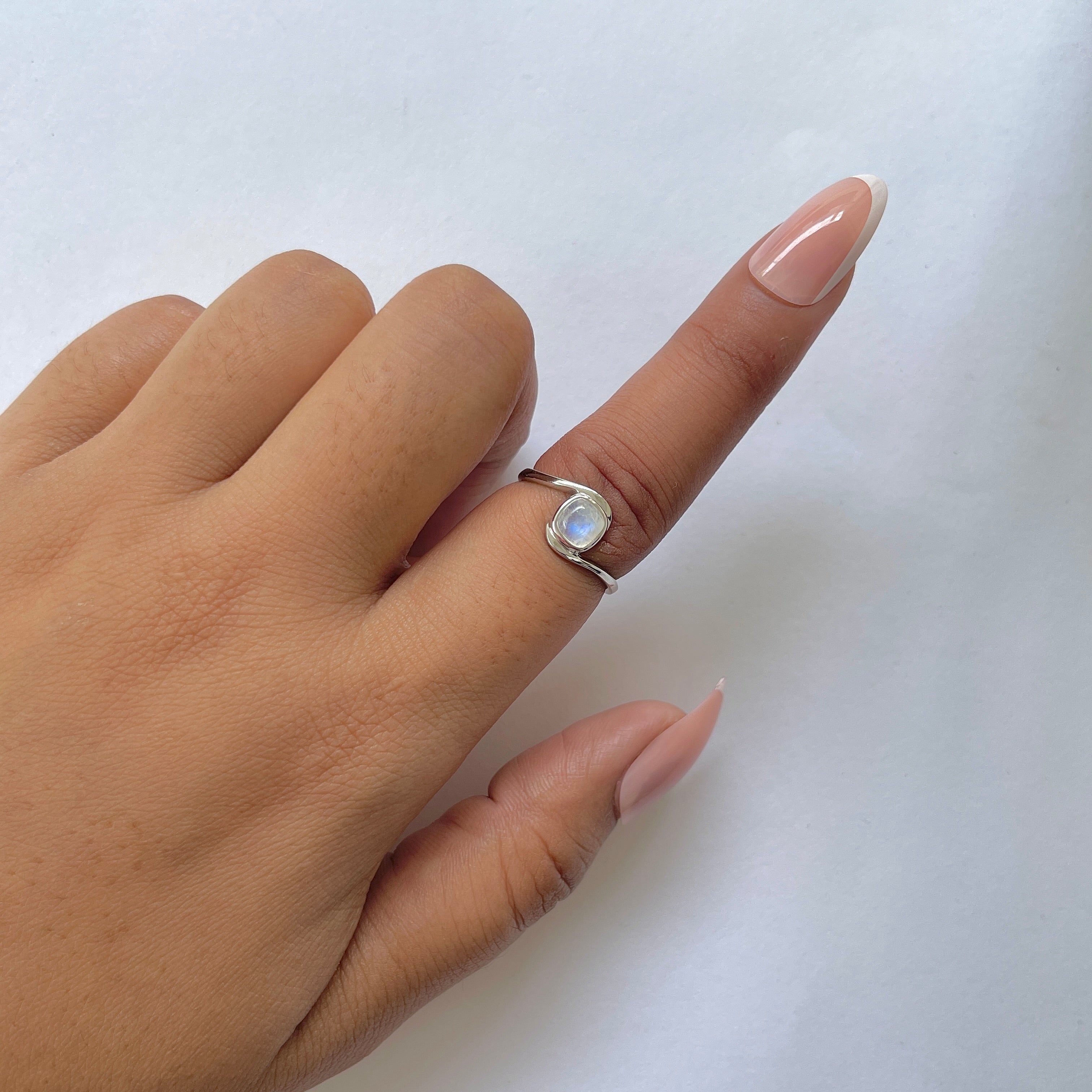 Moonstone Ring-(RBM-RDR-1724.)