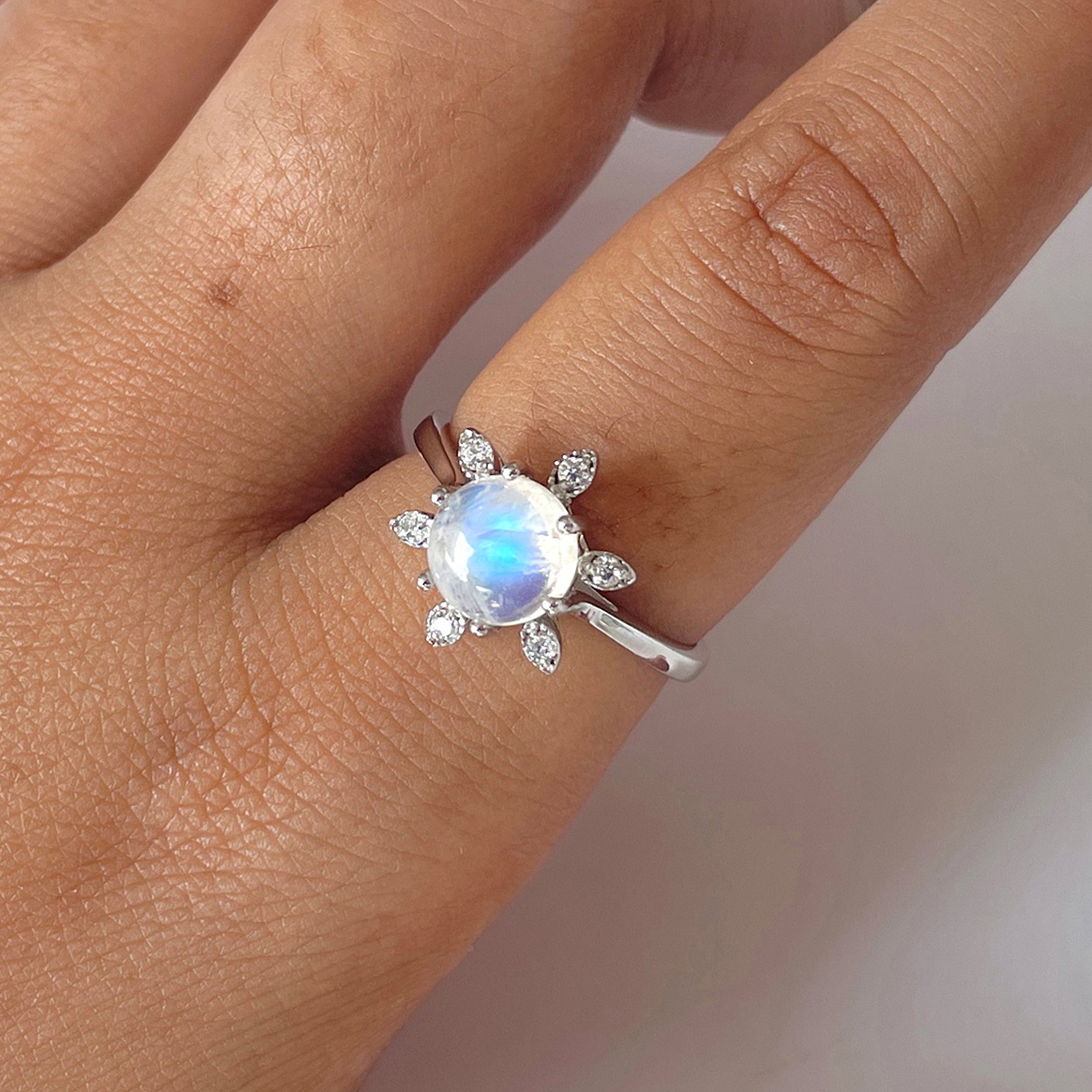 Moonstone Ring-(RBM-RDR-1747.)