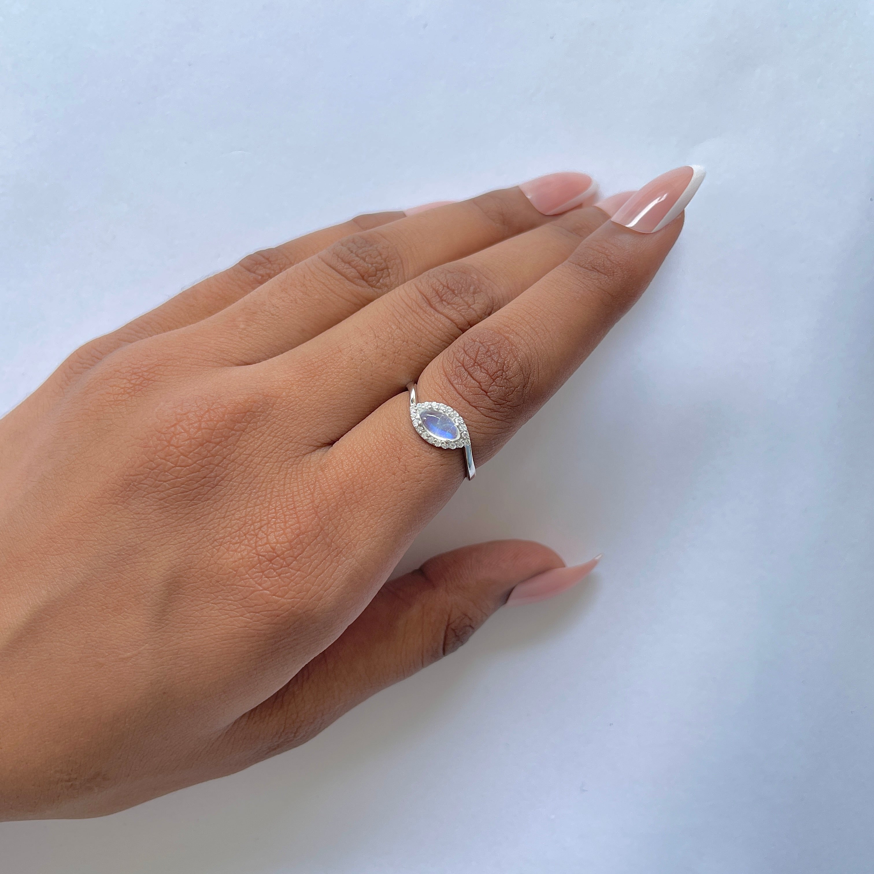 Moonstone Ring-(RBM-RDR-1755.)