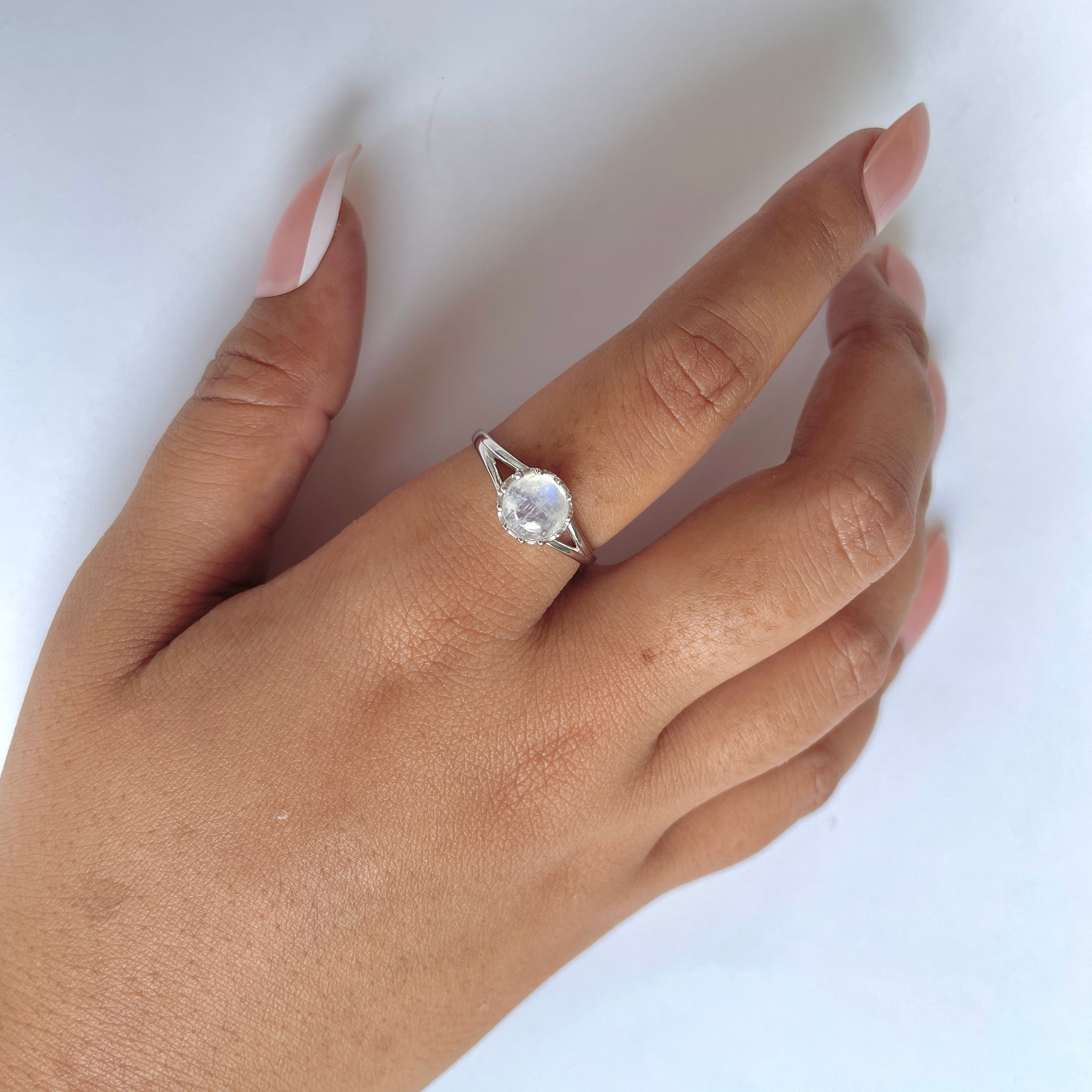 Moonstone Ring-(RBM-RDR-1769.)