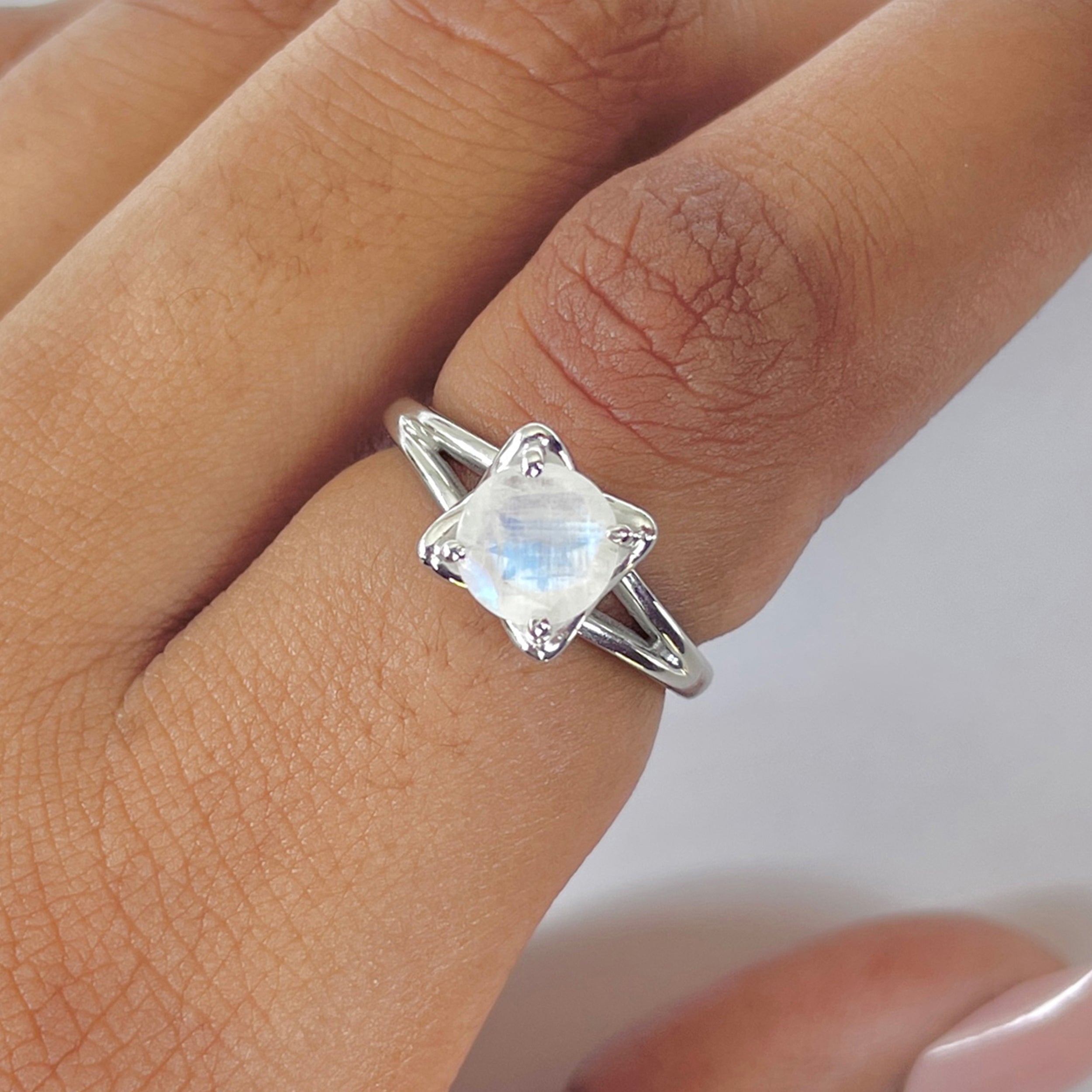 Moonstone Ring-(RBM-RDR-19.)