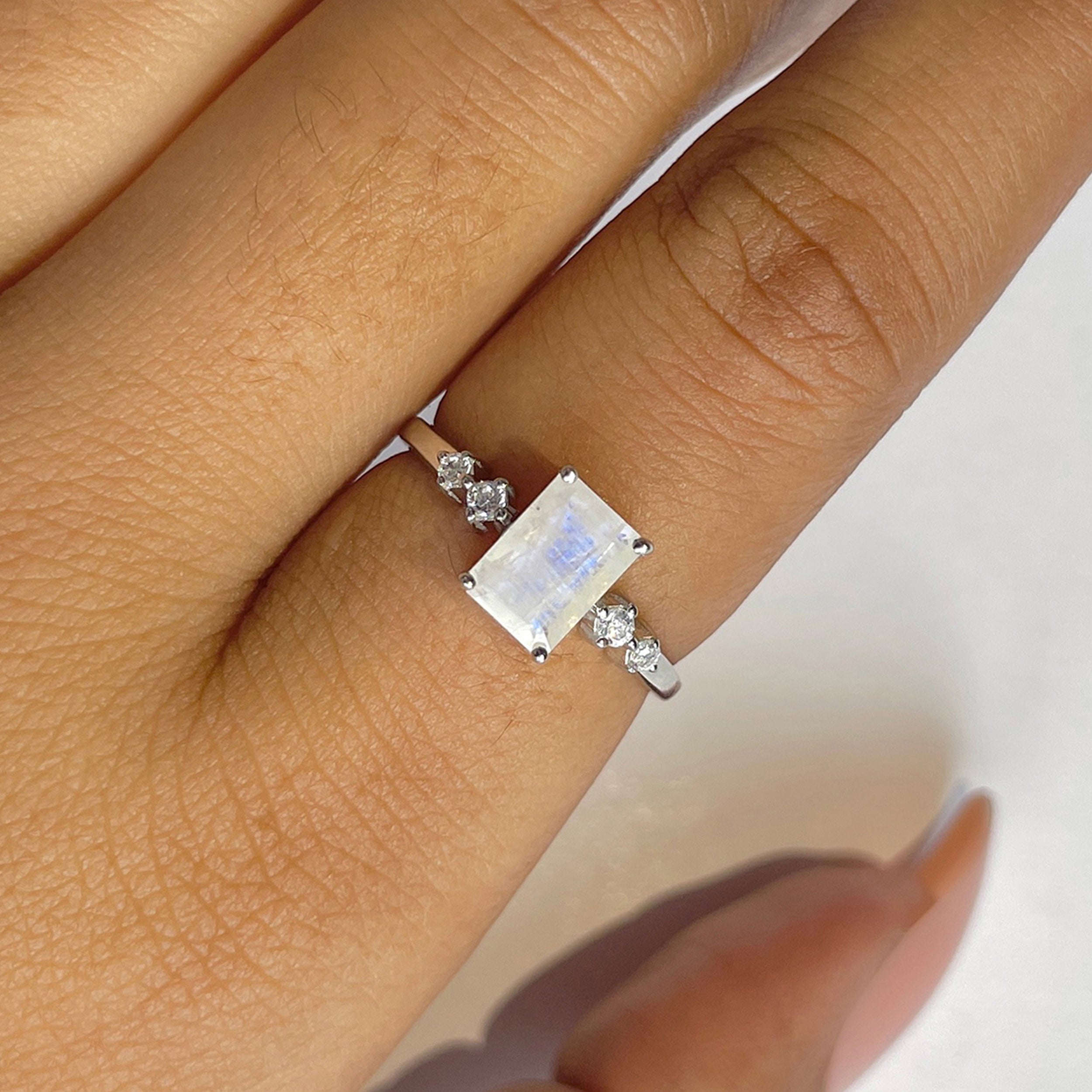 Moonstone Ring-(RBM-RDR-2187.)