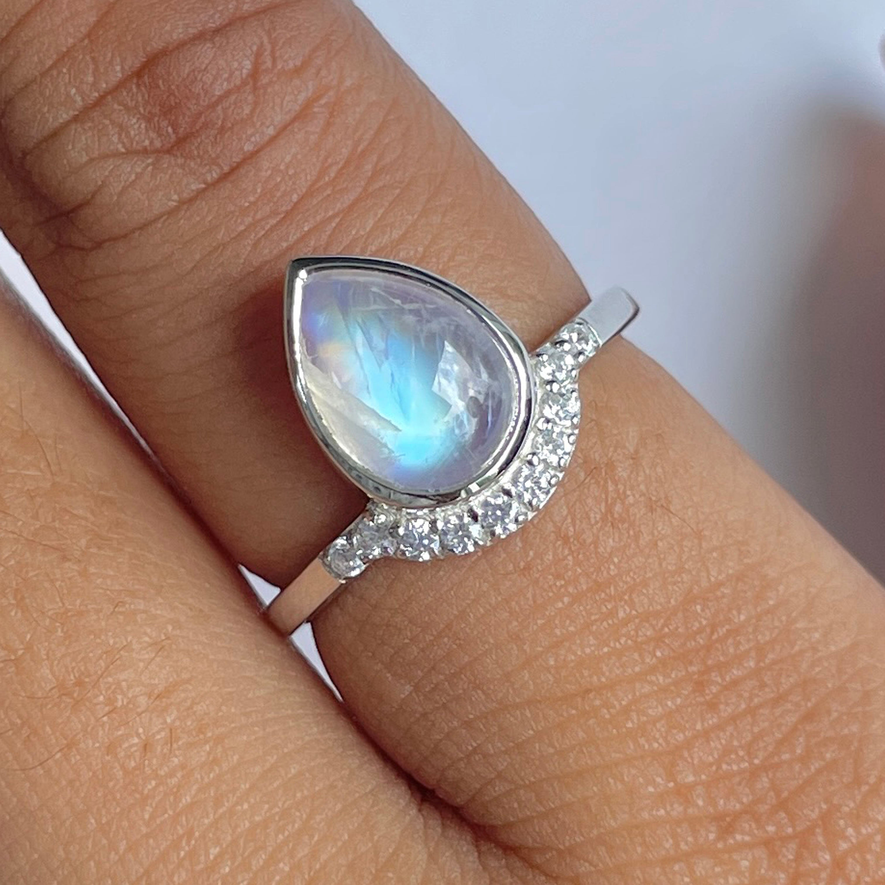 Moonstone Ring-(RBM-RDR-2189.)