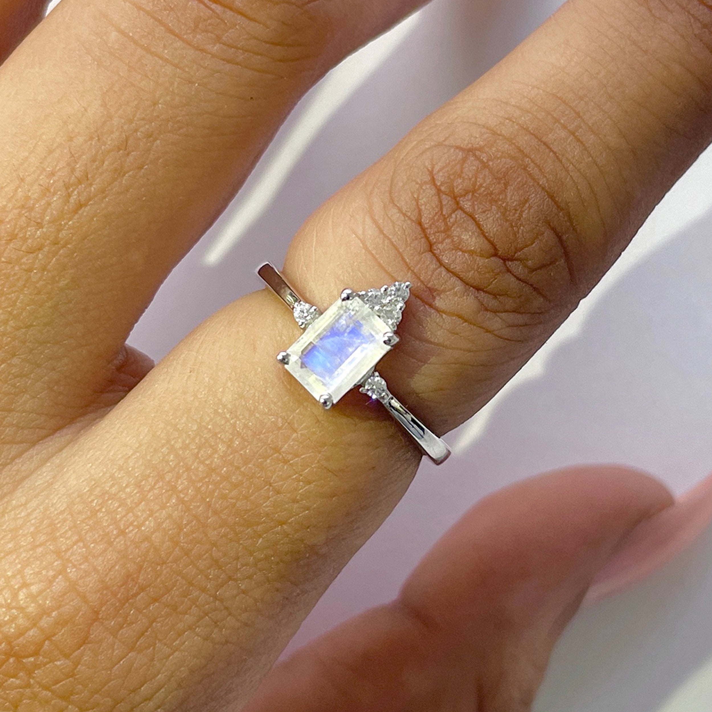 Moonstone Ring-(RBM-RDR-2194.)