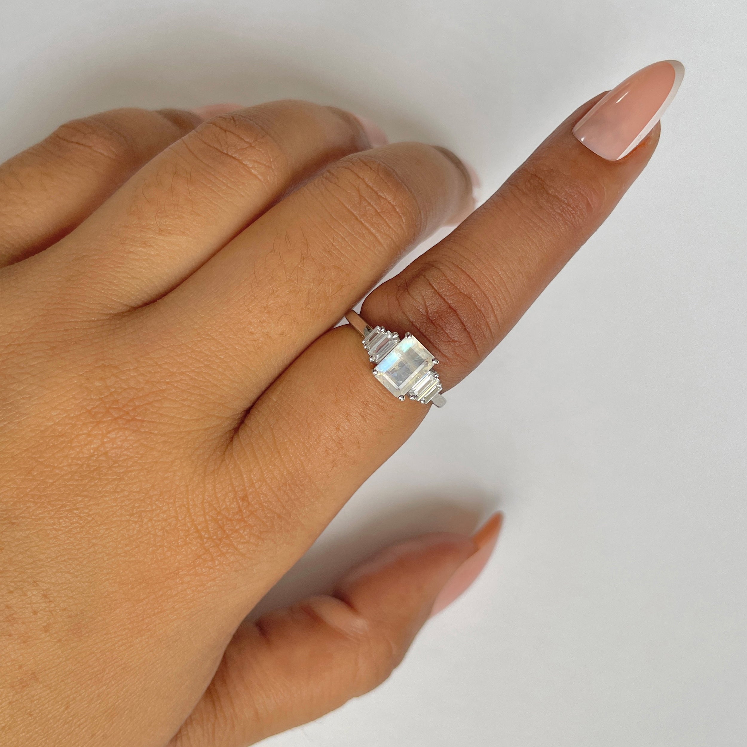 Moonstone Ring-(RBM-RDR-2249.)