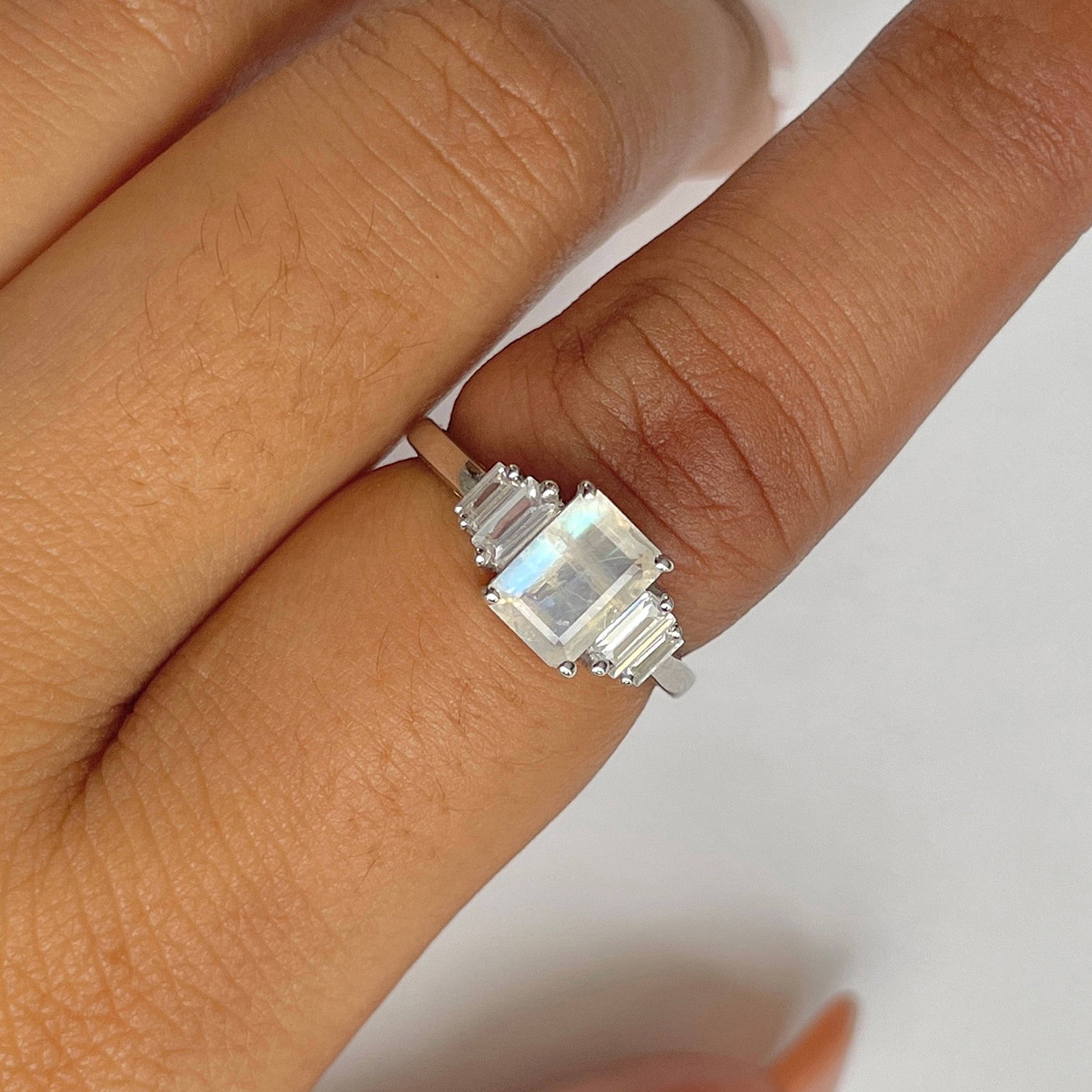 Moonstone Ring-(RBM-RDR-2249.)