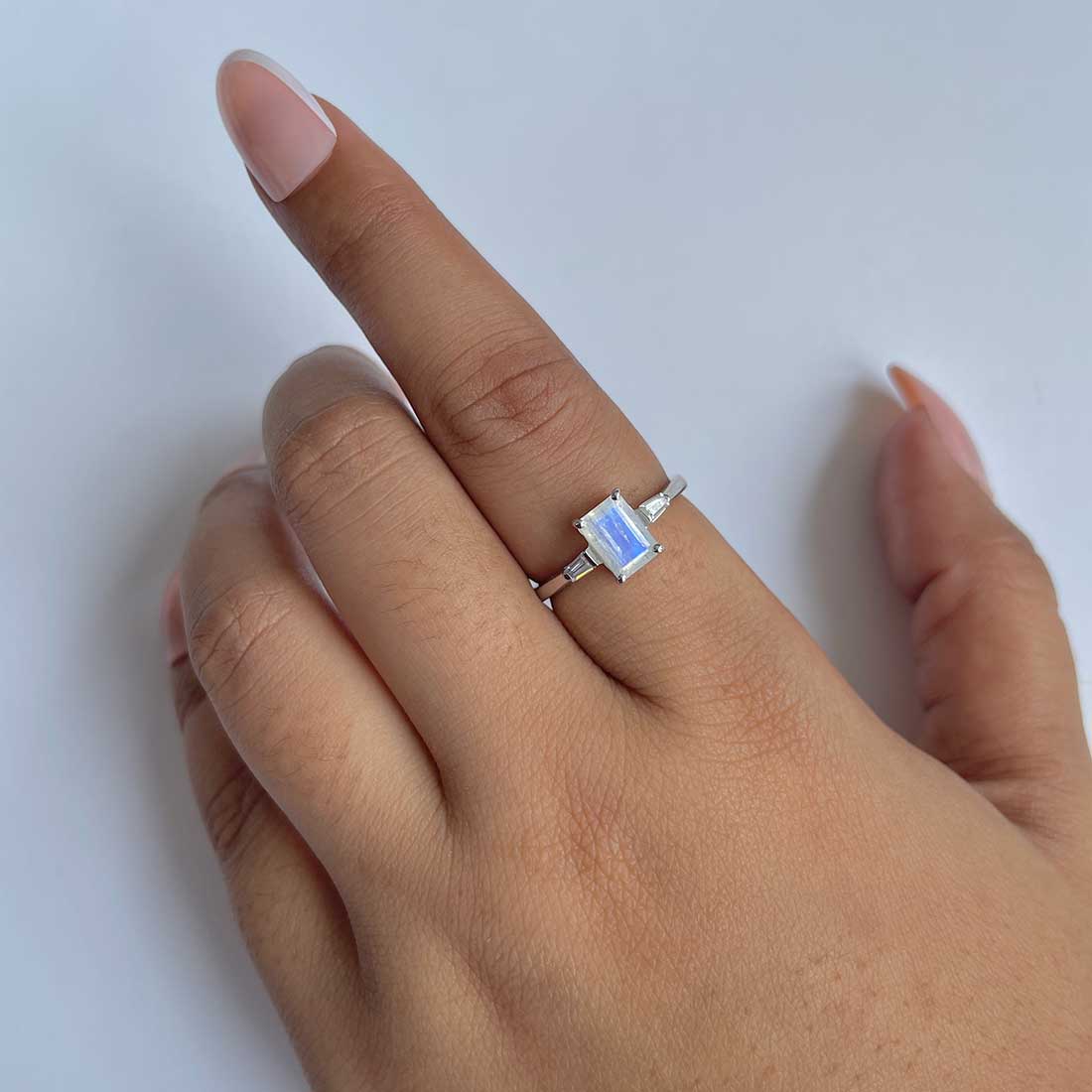 Moonstone Ring-(RBM-RDR-2251.)