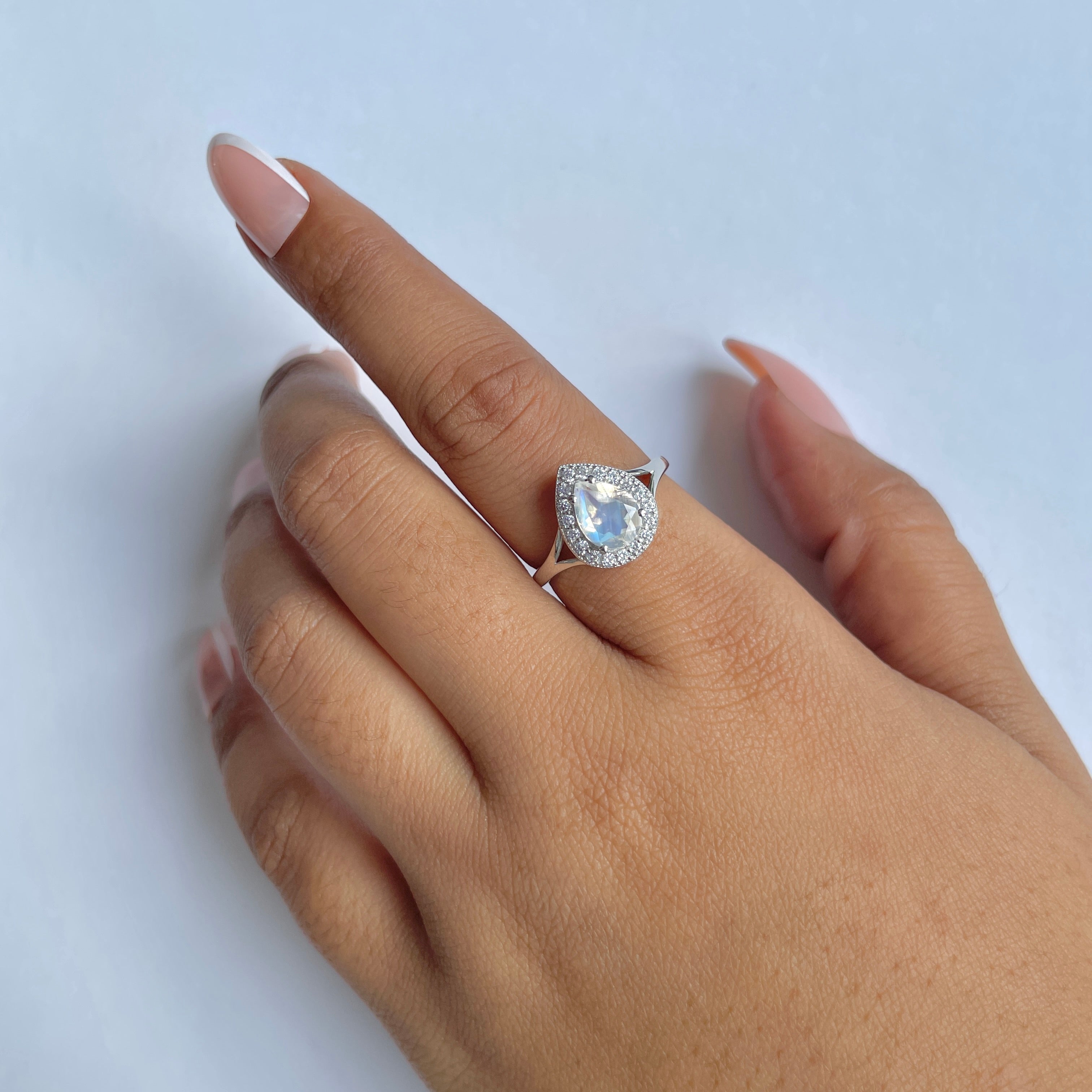 Moonstone Ring-(RBM-RDR-2253.)