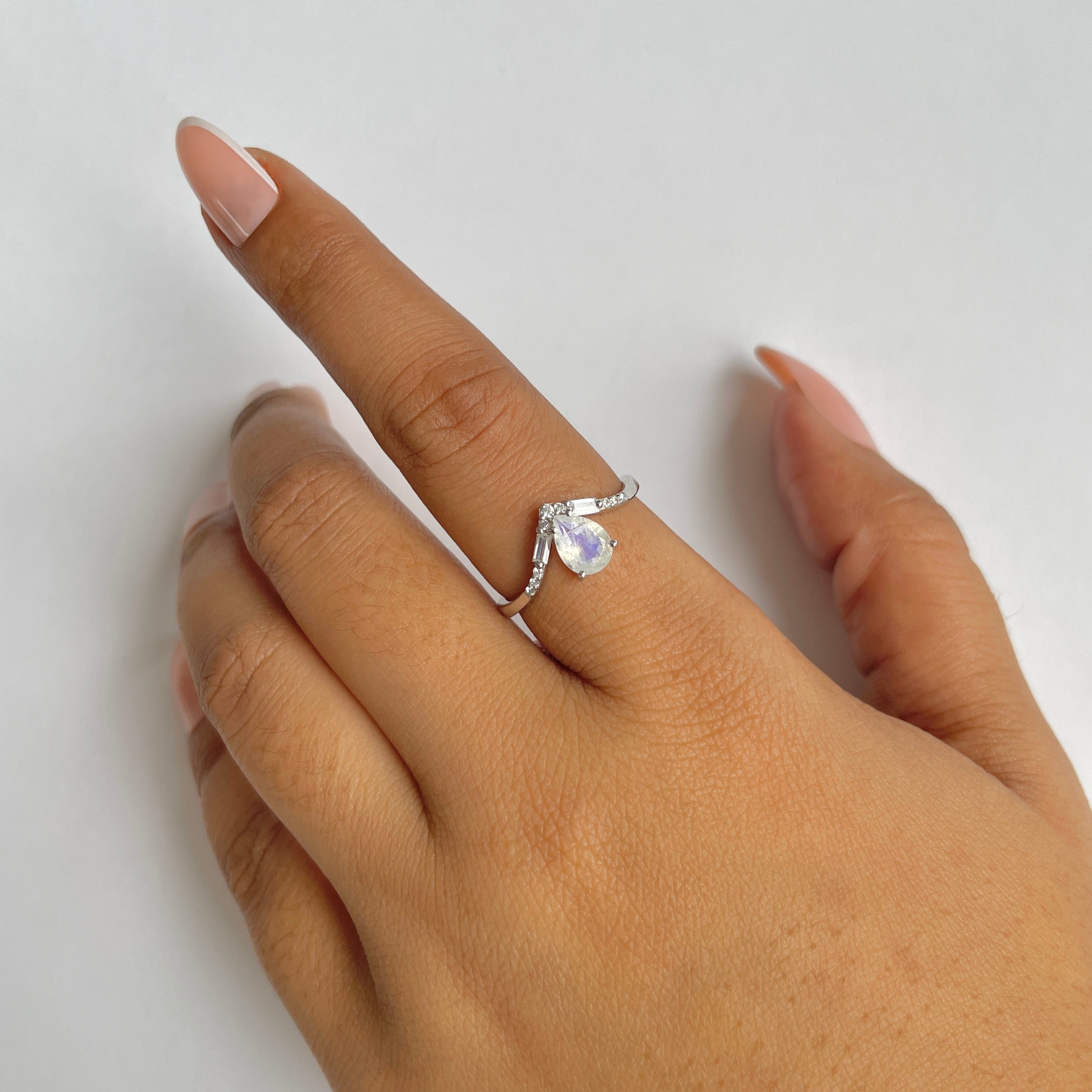 Moonstone Ring-(RBM-RDR-2283.)