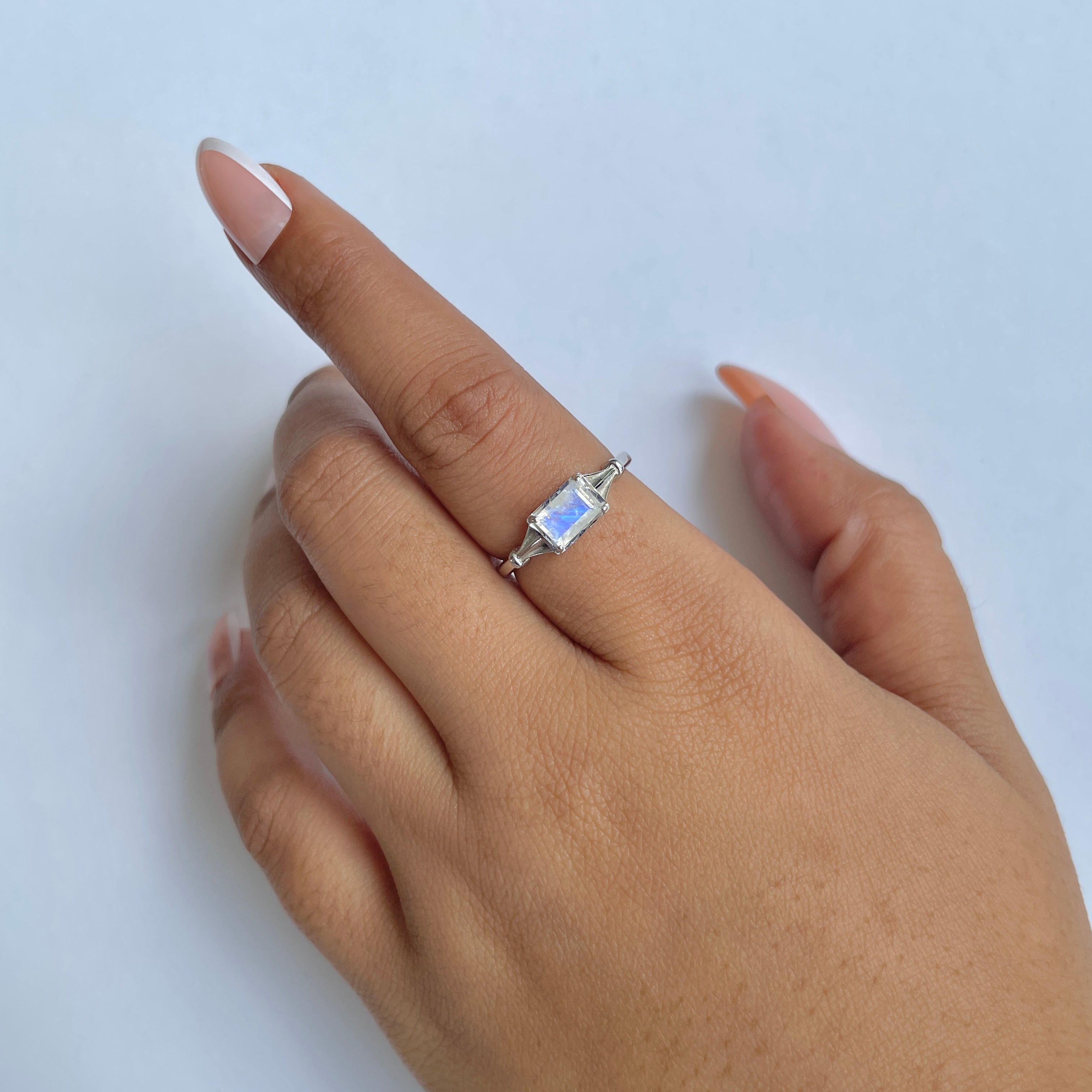 Moonstone Ring-(RBM-RDR-2287.)