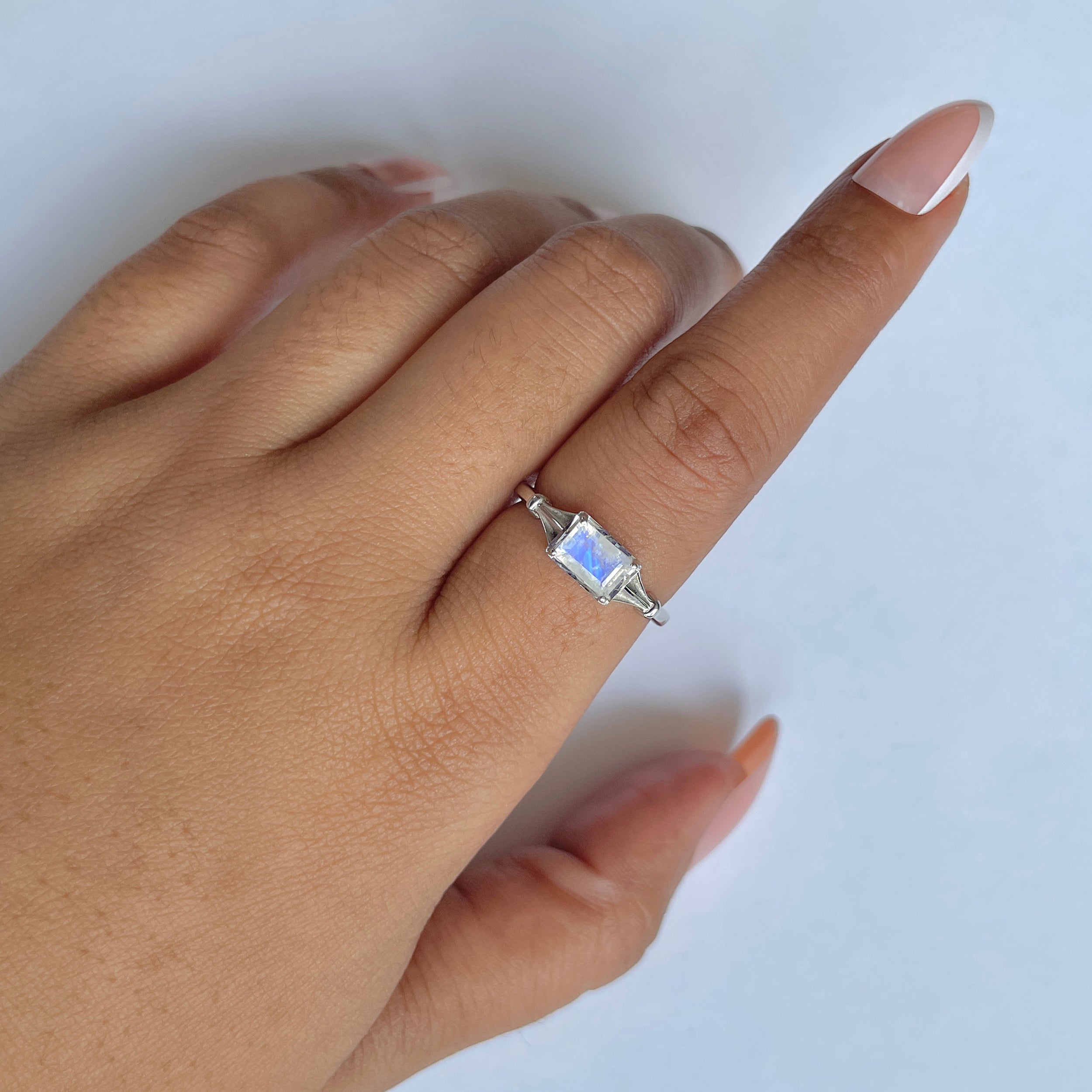 Moonstone Ring-(RBM-RDR-2287.)