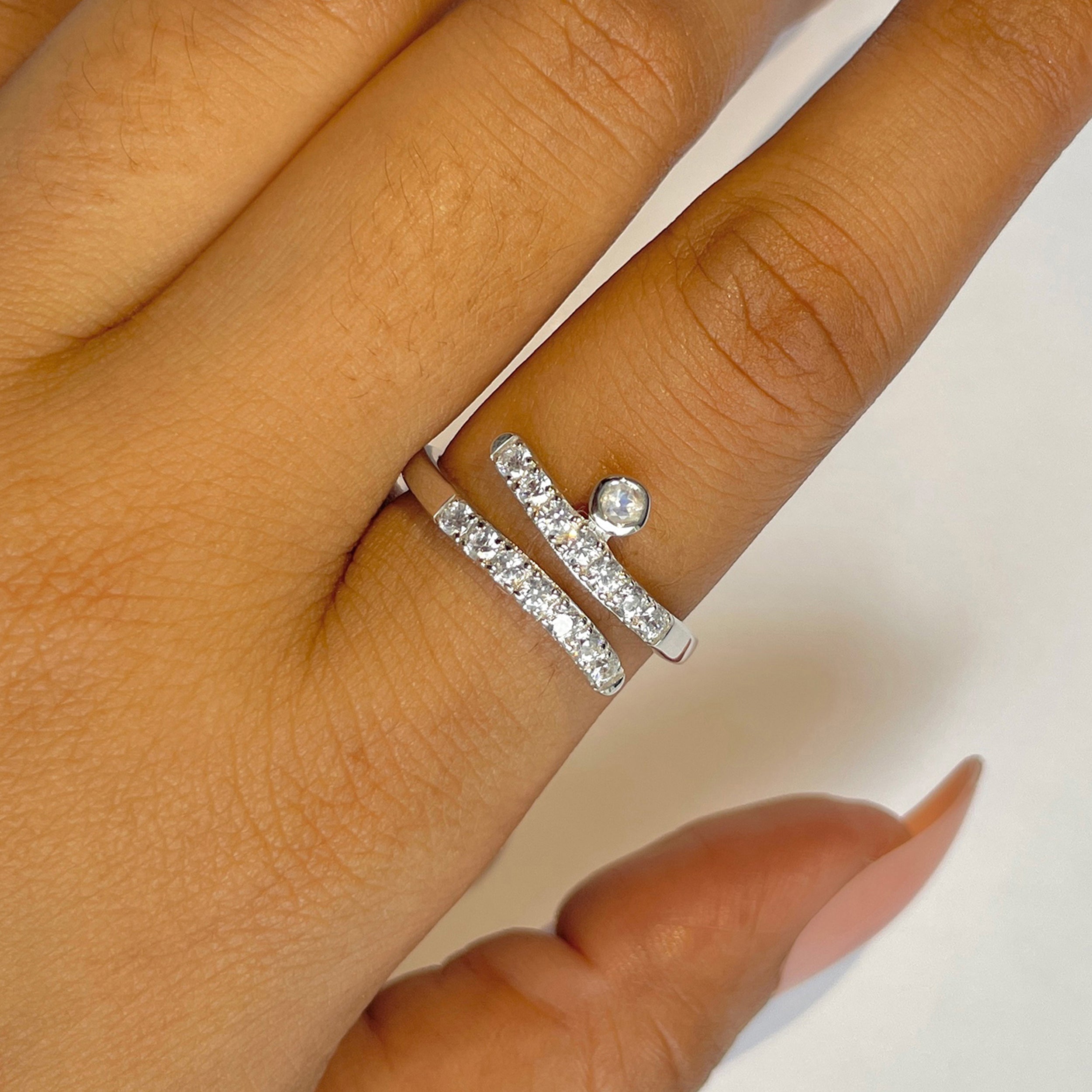 Moonstone Ring-(RBM-RDR-2526.)