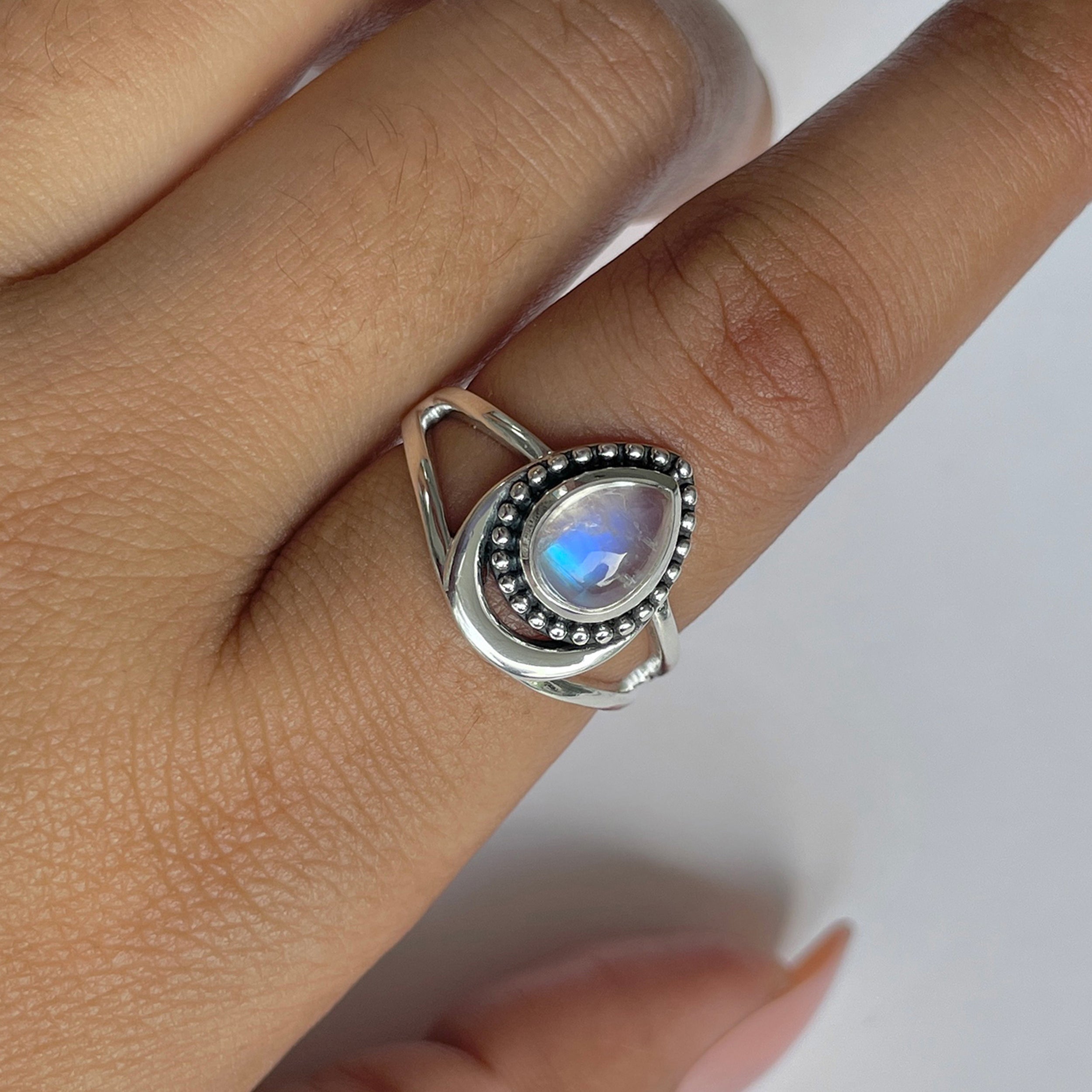 Moonstone Ring-(RBM-RDR-746.)