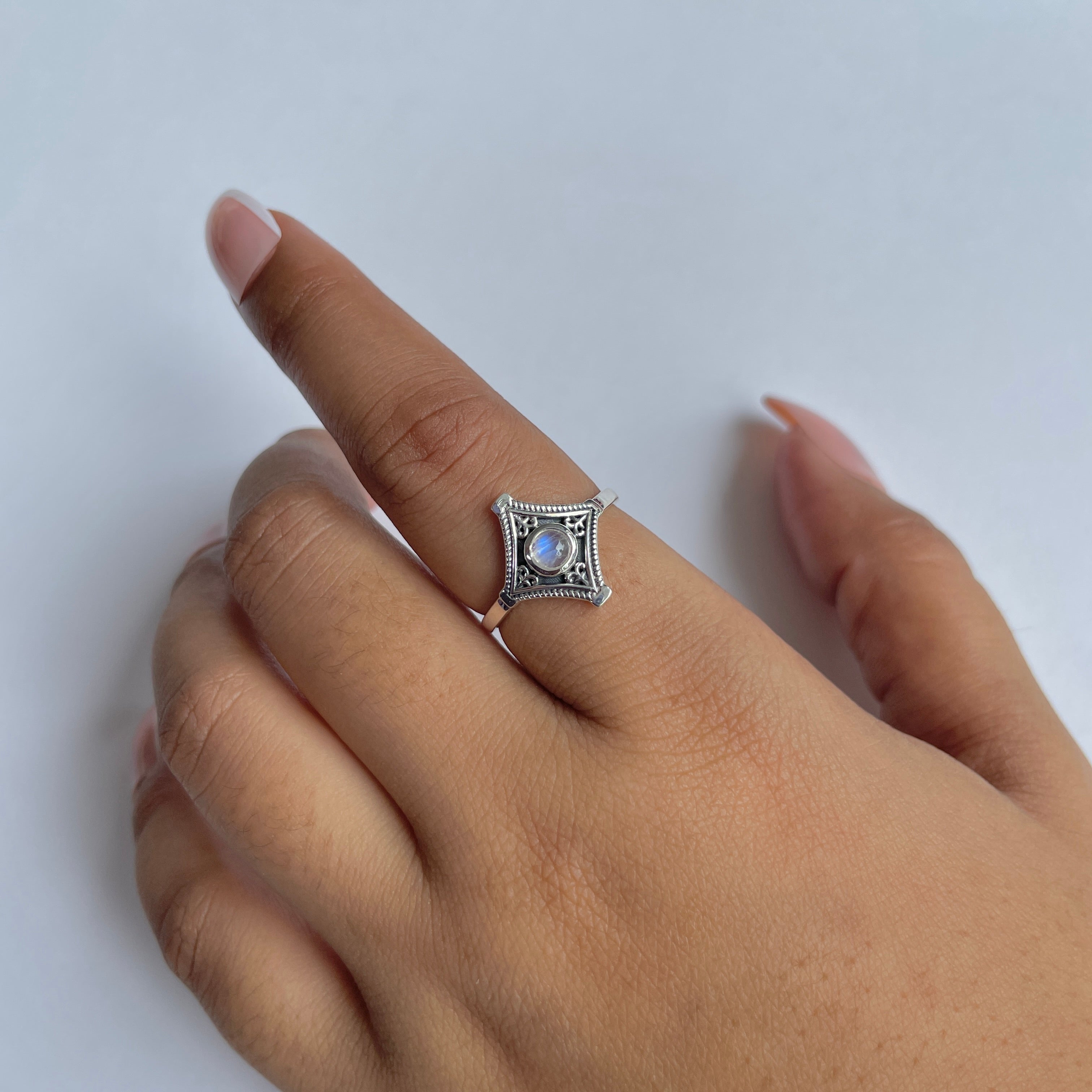 Moonstone Ring-(RBM-RDR-750.)