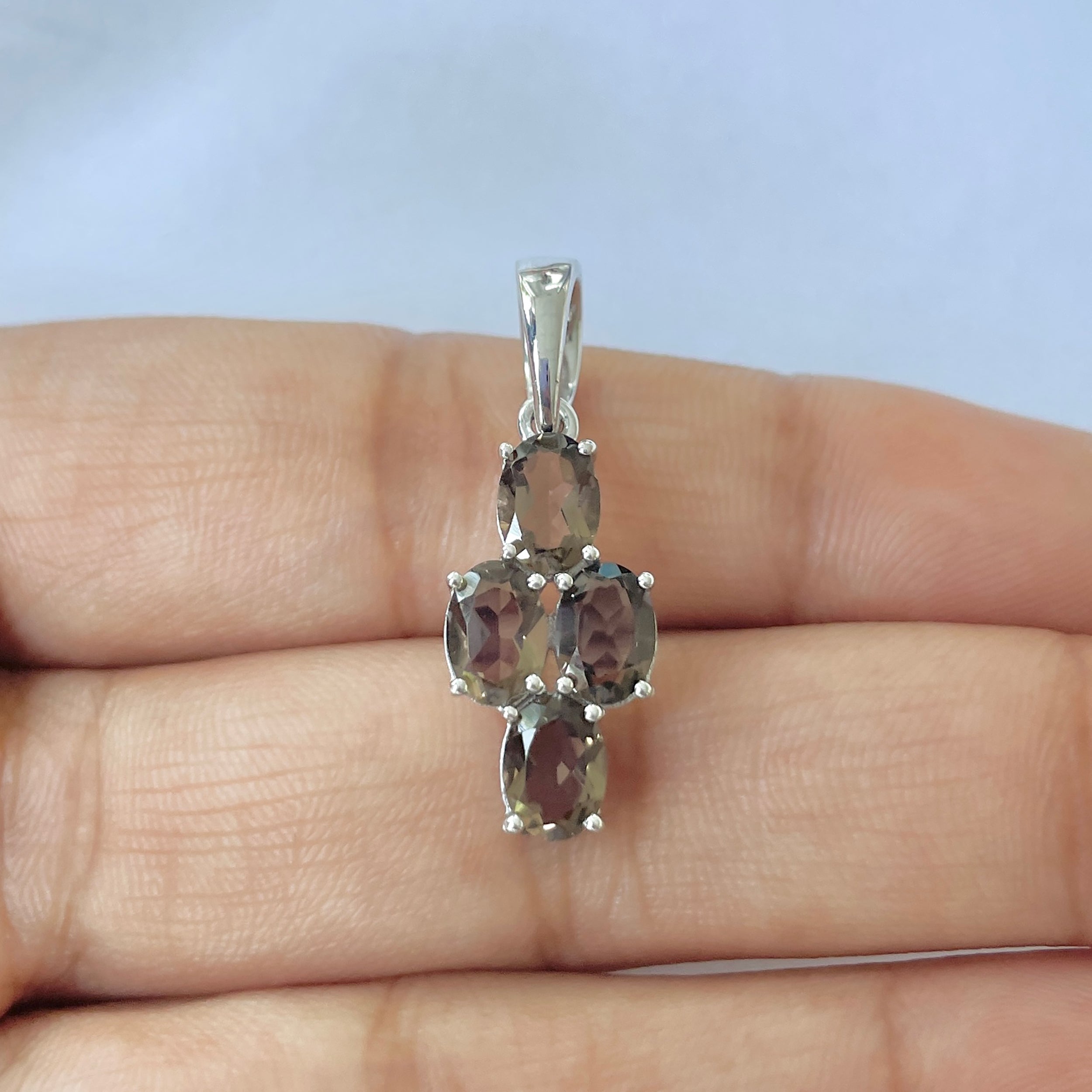 Smoky Pendant-(SMY-RDP-383)