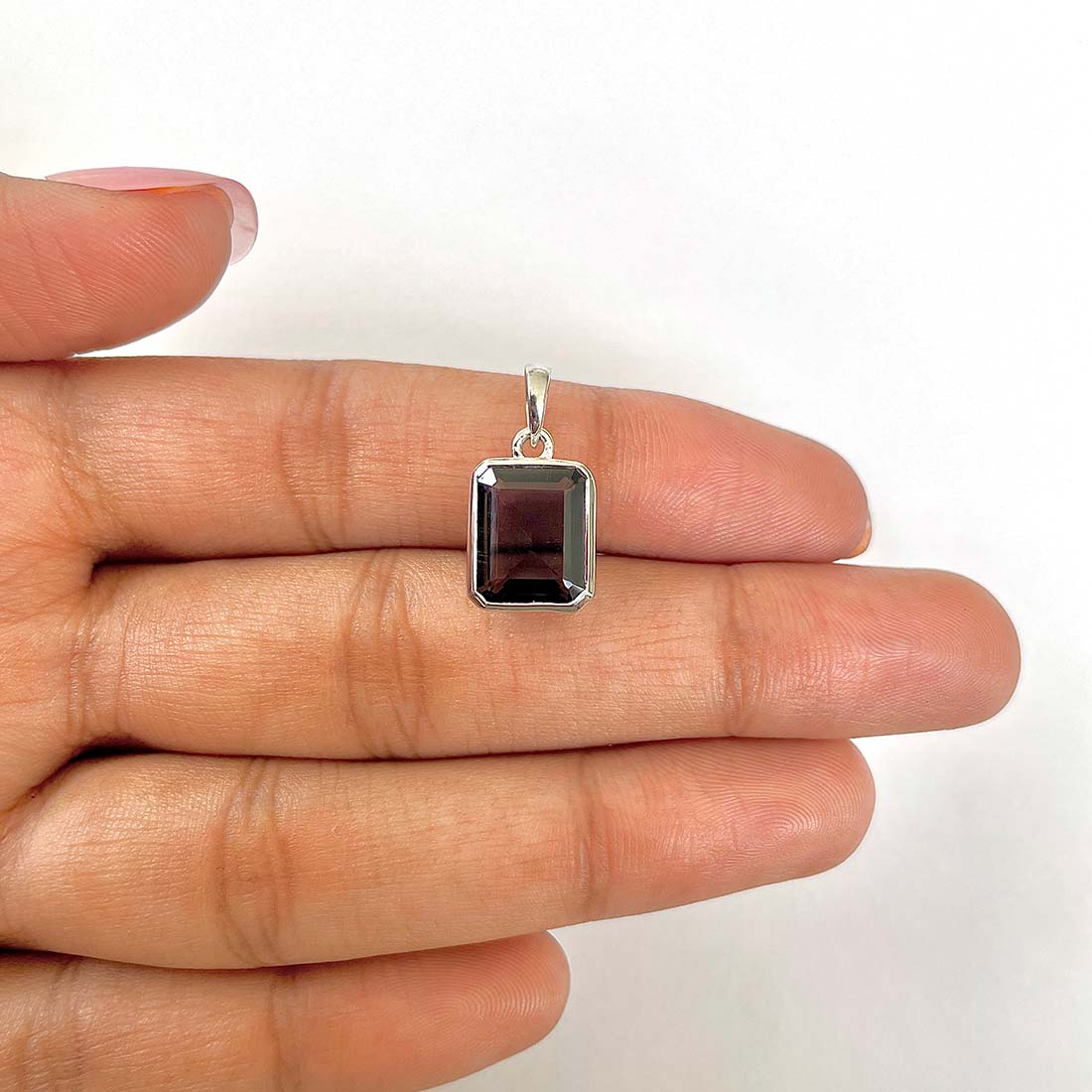 Smoky Pendant-(SMY-RDP-462)