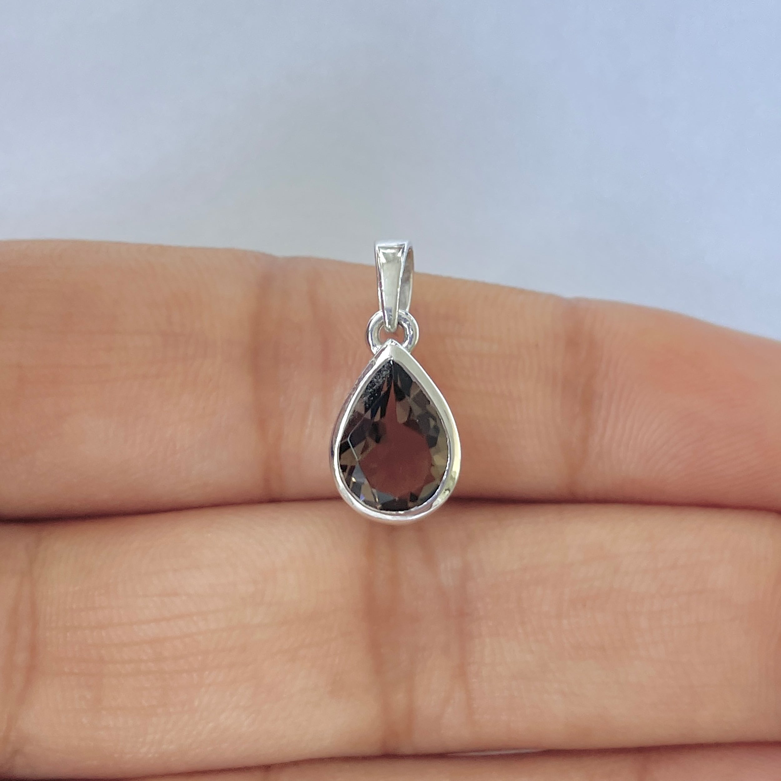 Smoky Pendant-(SMY-RDP-468)