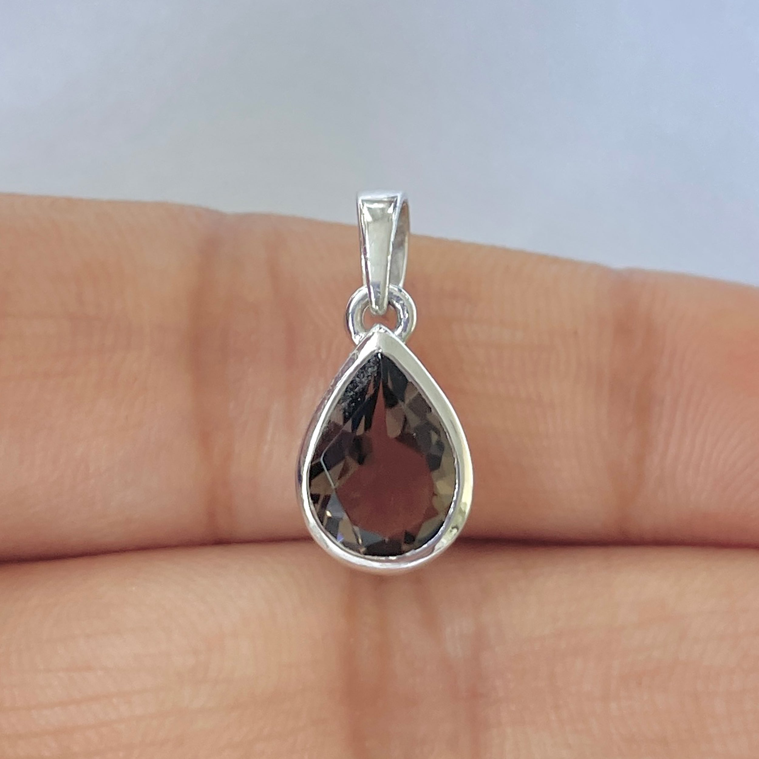 Smoky Pendant-(SMY-RDP-468)