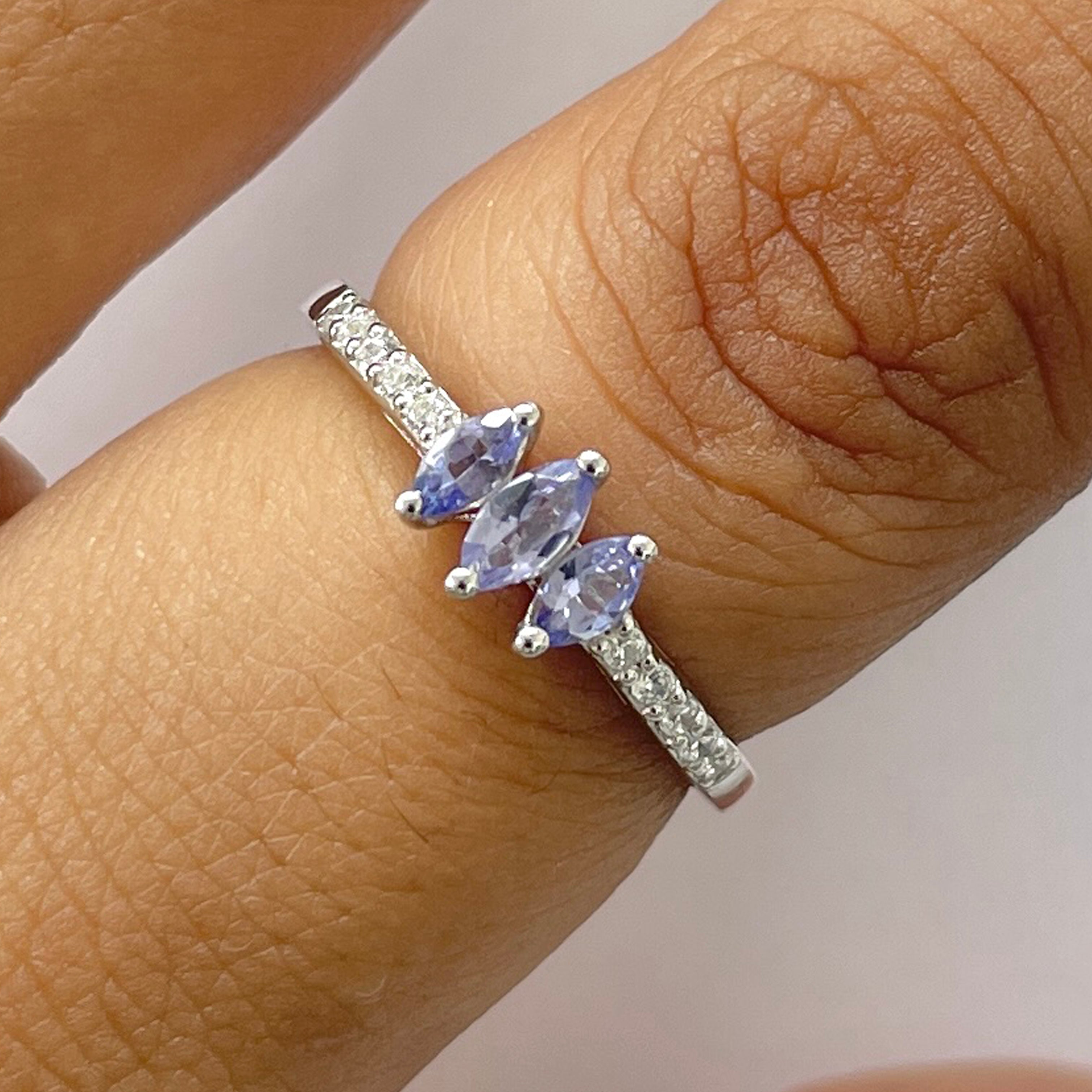 Tanzanite Ring-(TZN-RDR-2540.)