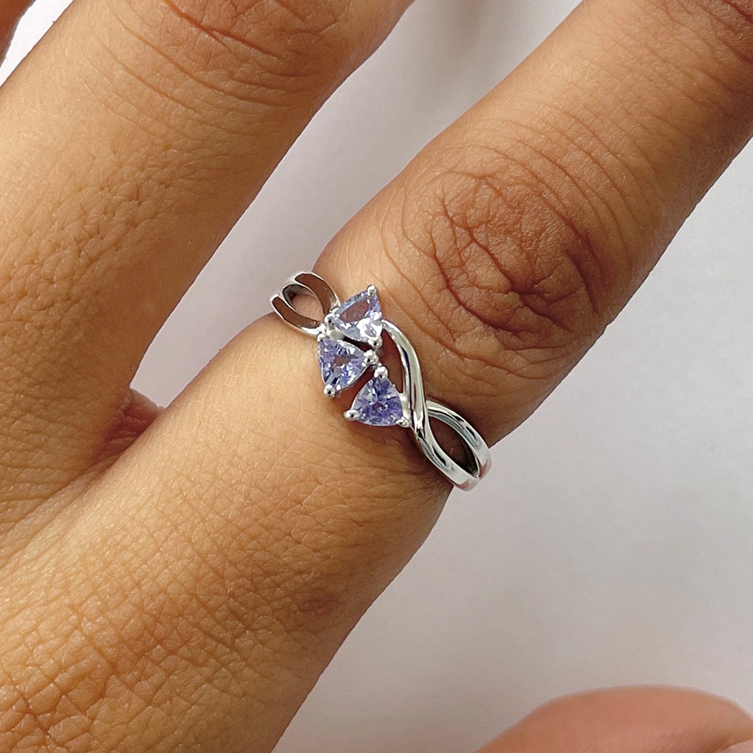 Tanzanite Ring-(TZN-RDR-2596.)