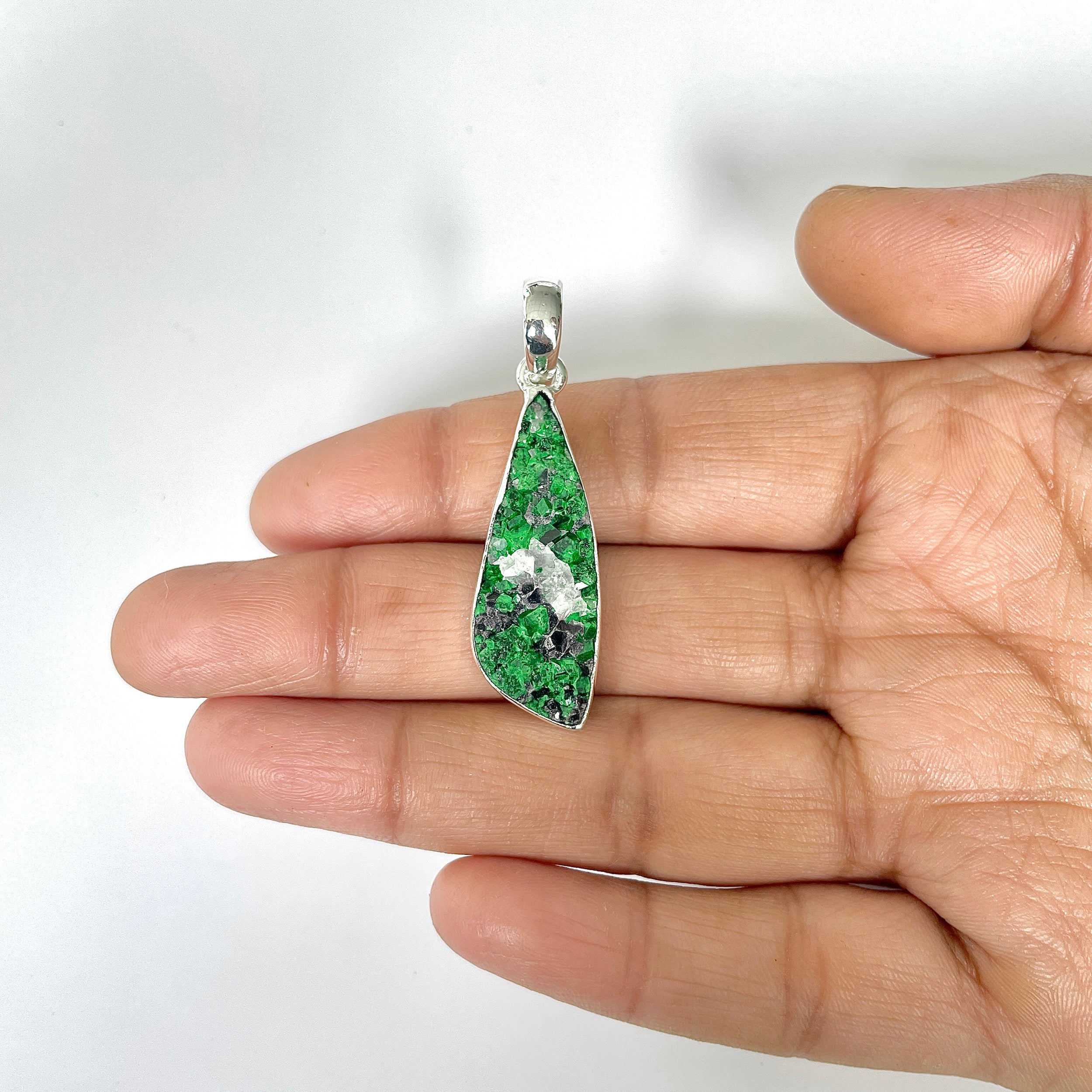 Uvarovite Pendant-(UVR-1-10)