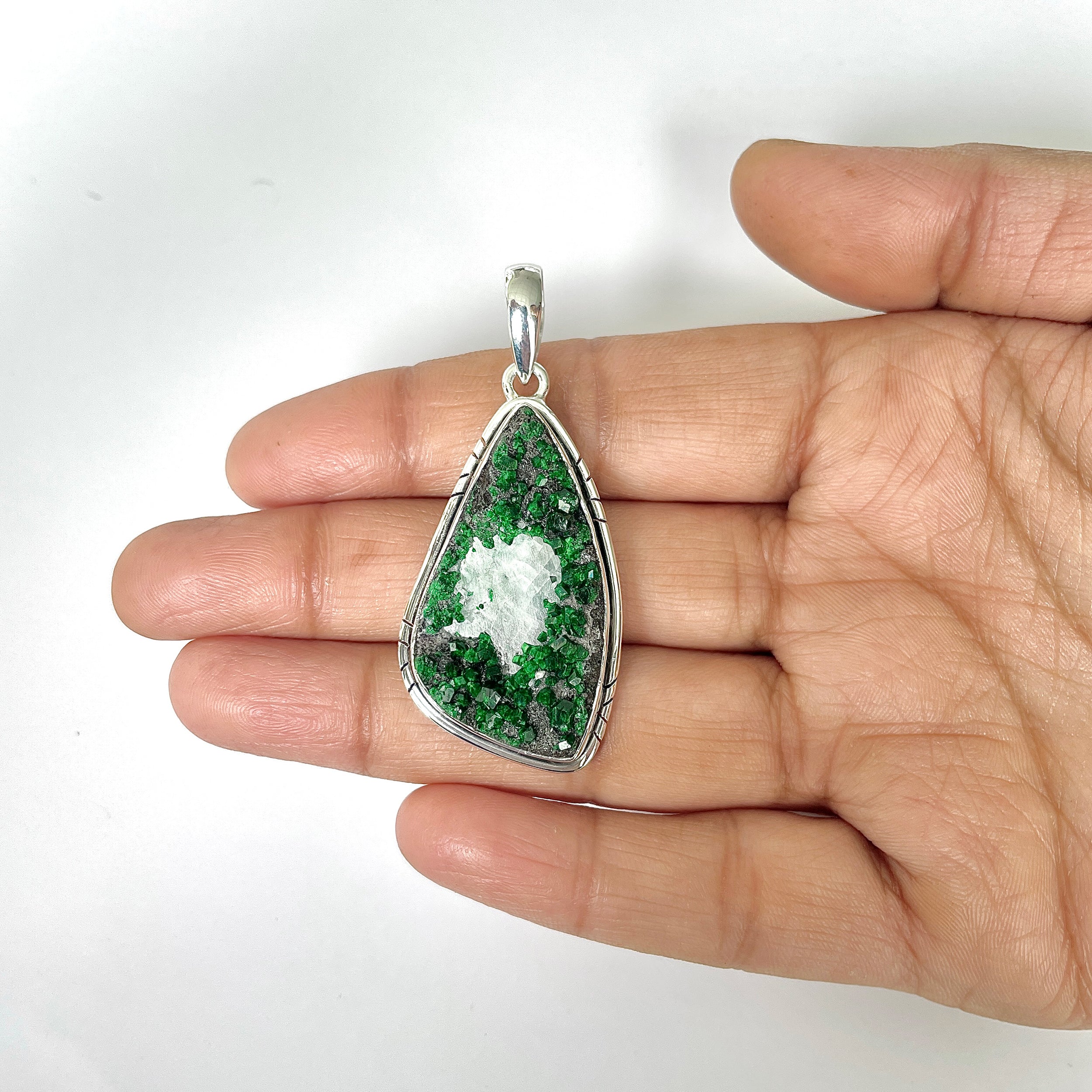 Uvarovite Pendant-(UVR-1-15)