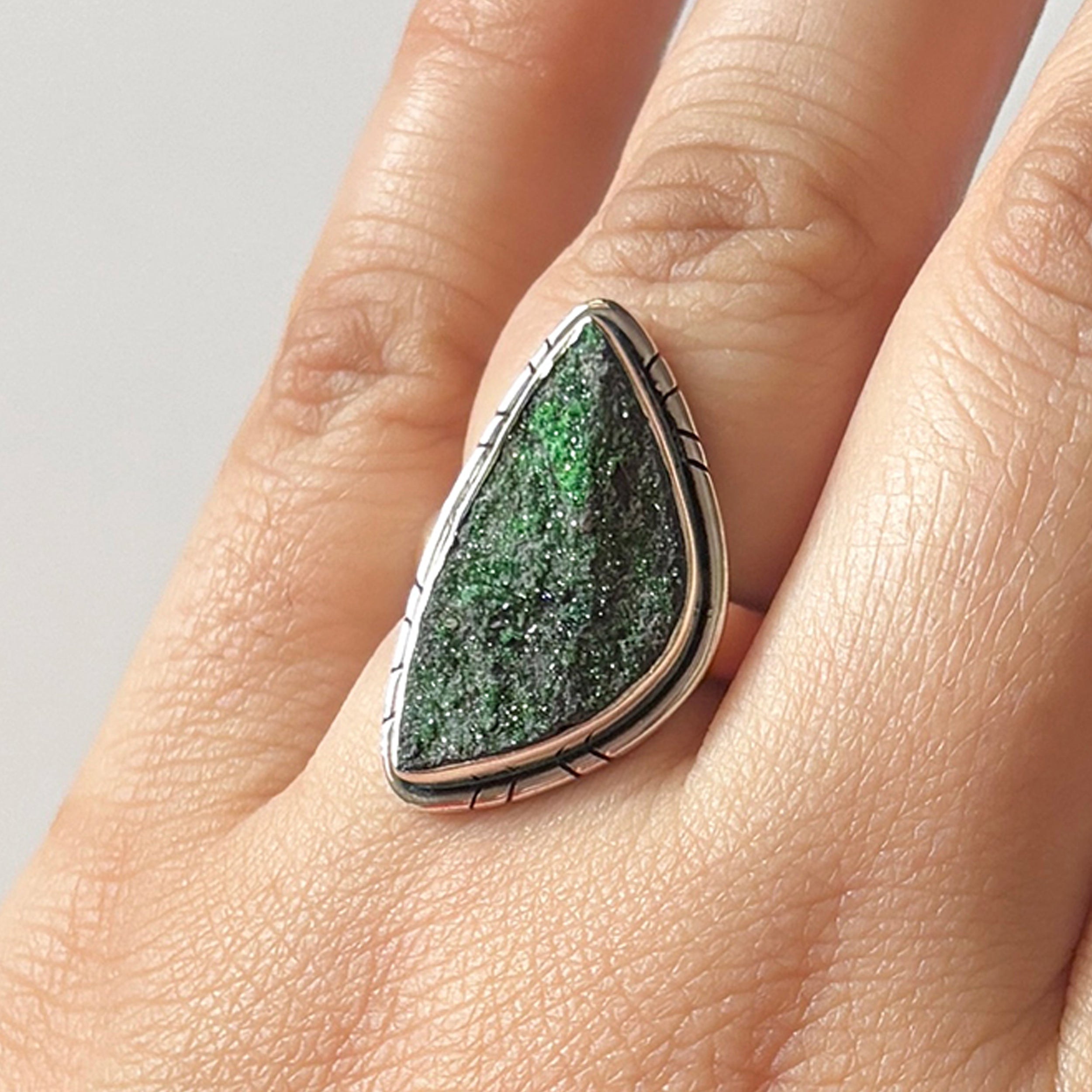 Uvarovite Ring-(UVR-2-114)