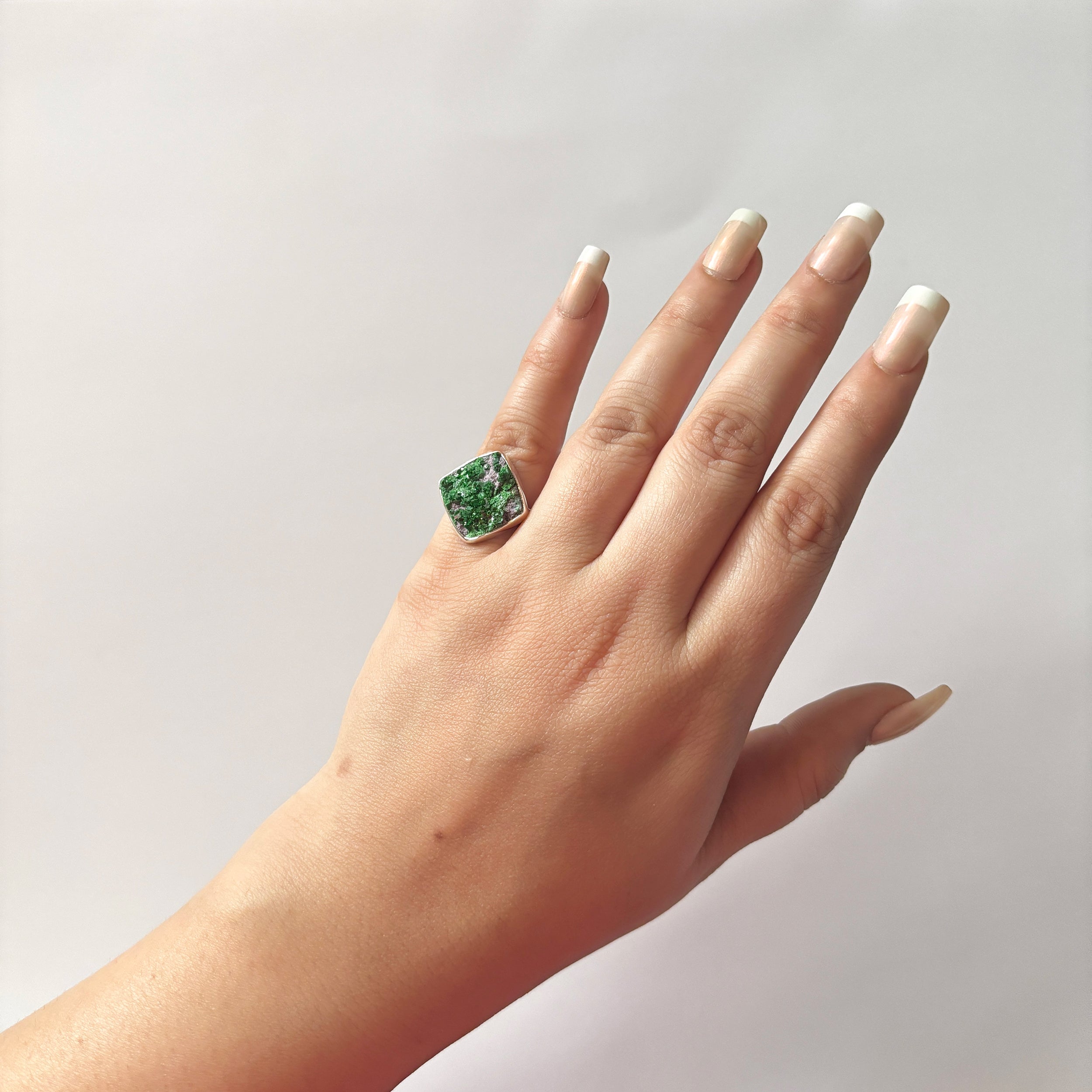 Uvarovite Ring-(UVR-2-80)