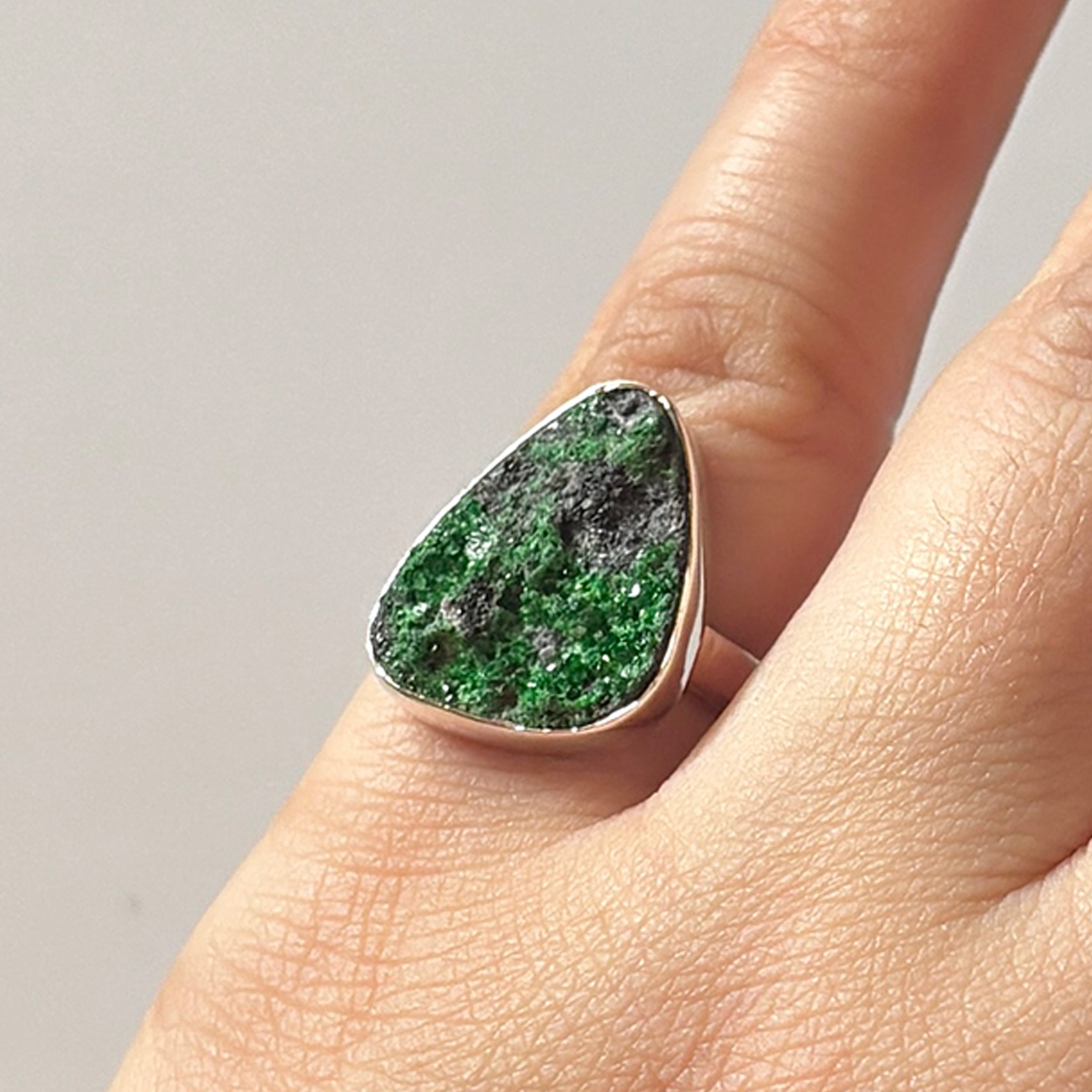 Uvarovite Ring-(UVR-2-82)