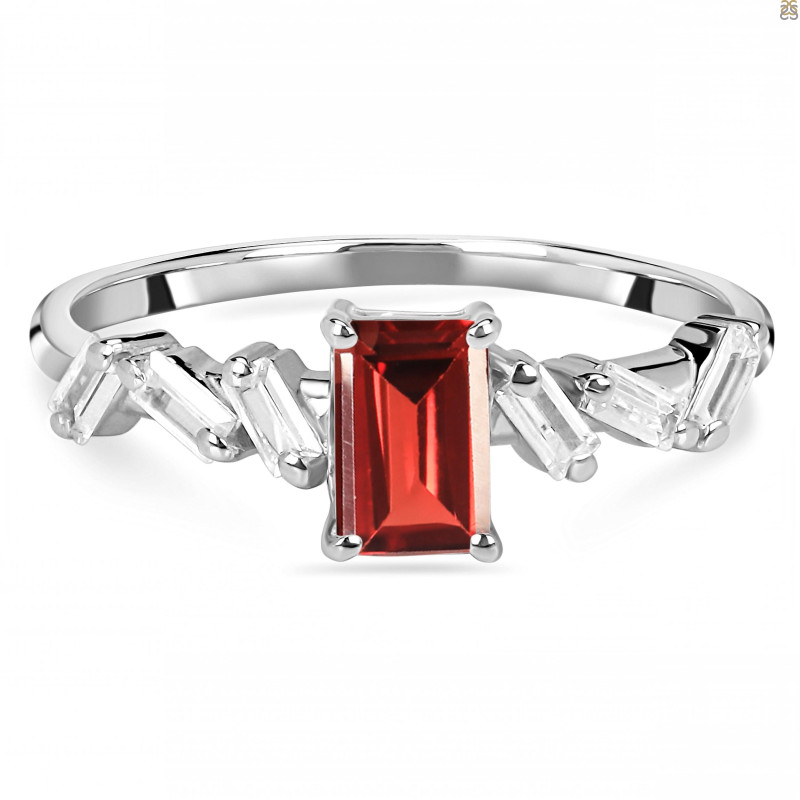 Garnet & White Topaz Ring GAR-RDR-2306.