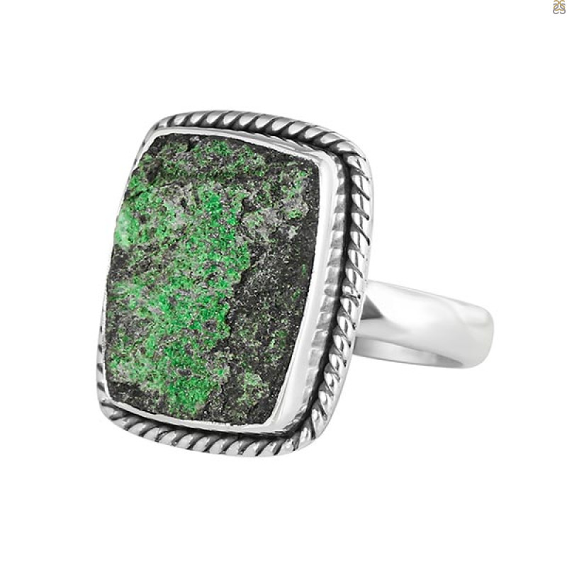 Uvarovite Ring-R-Size-8 UVR-2-261