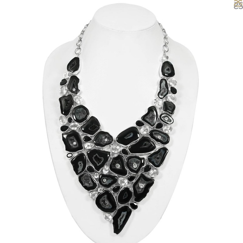 Paparazzi Vixen Conviction - Black Necklace – A Finishing Touch Jewelry